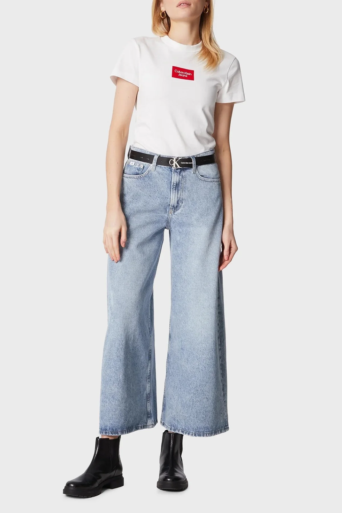 Calvin Klein Organik Pamuklu Bisiklet Yaka Dar Kesim Bayan T Shirt J20J220274 YAF BEYAZ - 2