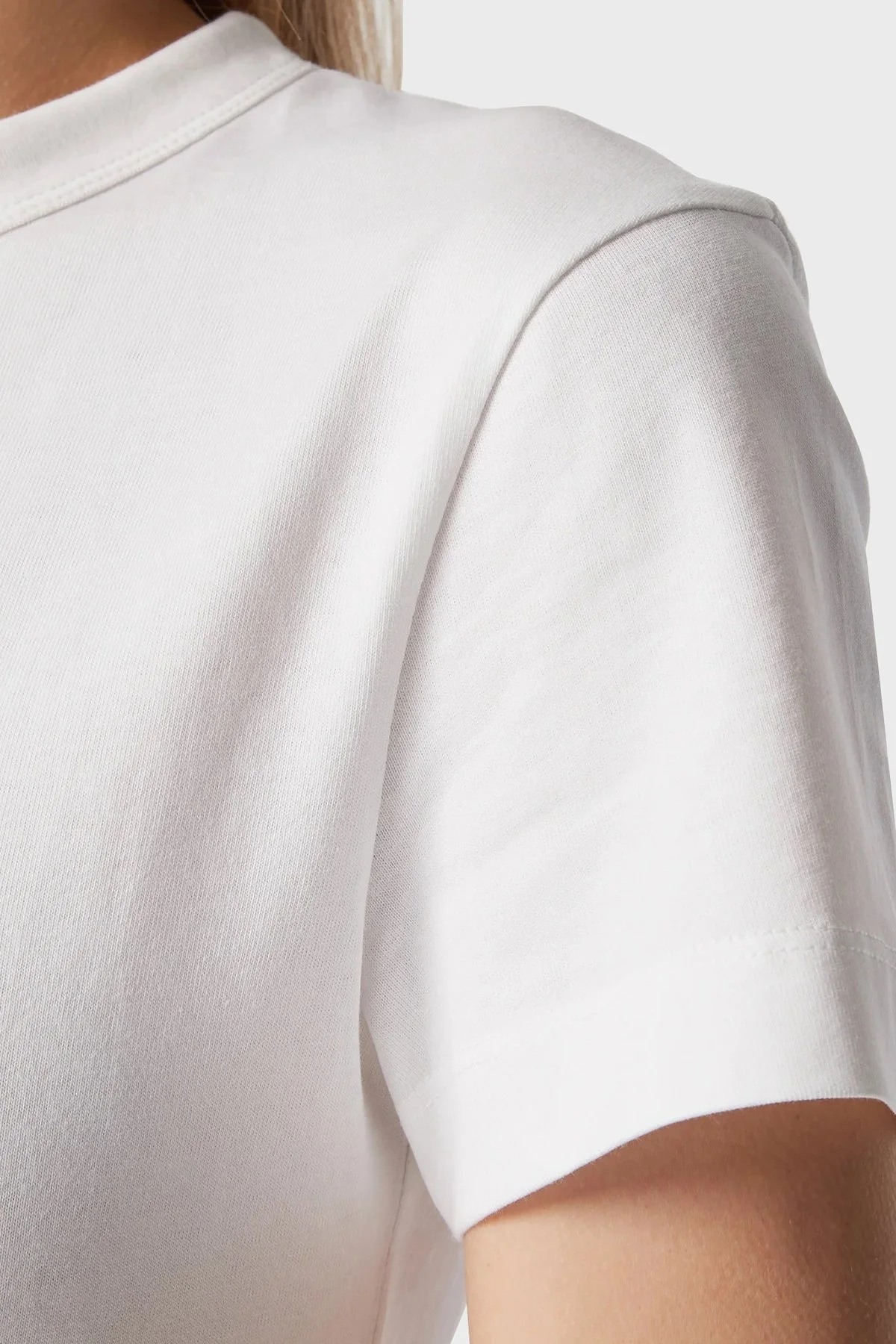 Calvin Klein Organik Pamuklu Bisiklet Yaka Dar Kesim Bayan T Shirt J20J220274 YAF BEYAZ - 5