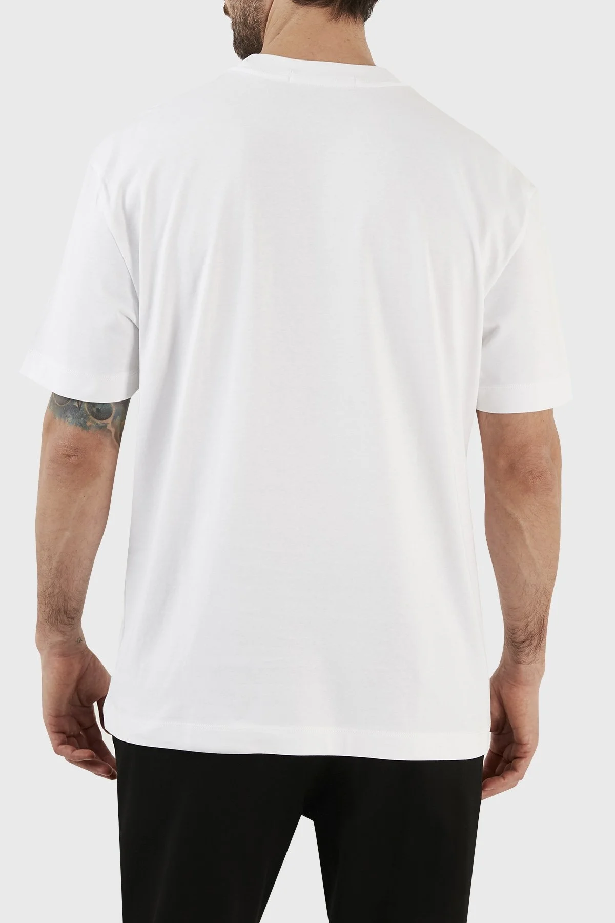 Calvin Klein Organik Pamuklu Bisiklet Yaka Oversize J30J323307YAF Erkek T Shirt J30J323307 YAF BEYAZ - 6