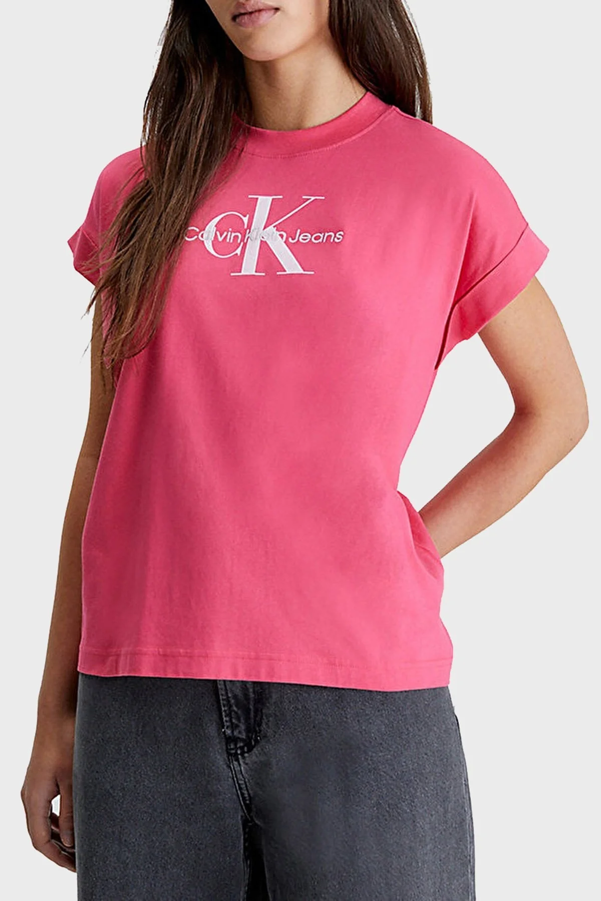 Calvin Klein Organik Pamuklu Bisiklet Yaka Relaxed Fit J20J220717XI1 Bayan T Shirt J20J220717 XI1 PEMBE - 1