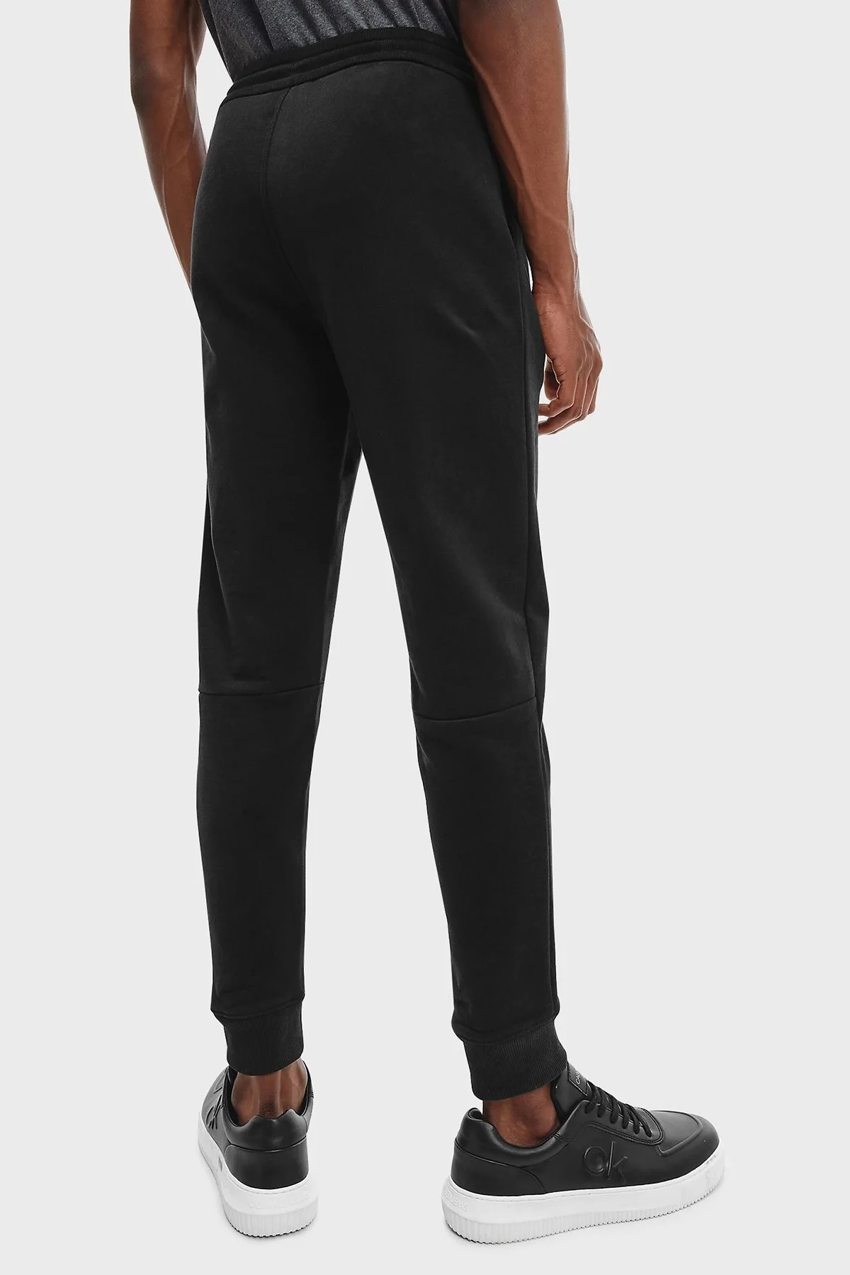Calvin Klein Organik Pamuklu Cepli Jogger Erkek Pantolon K10K107954 BEH SİYAH - 2