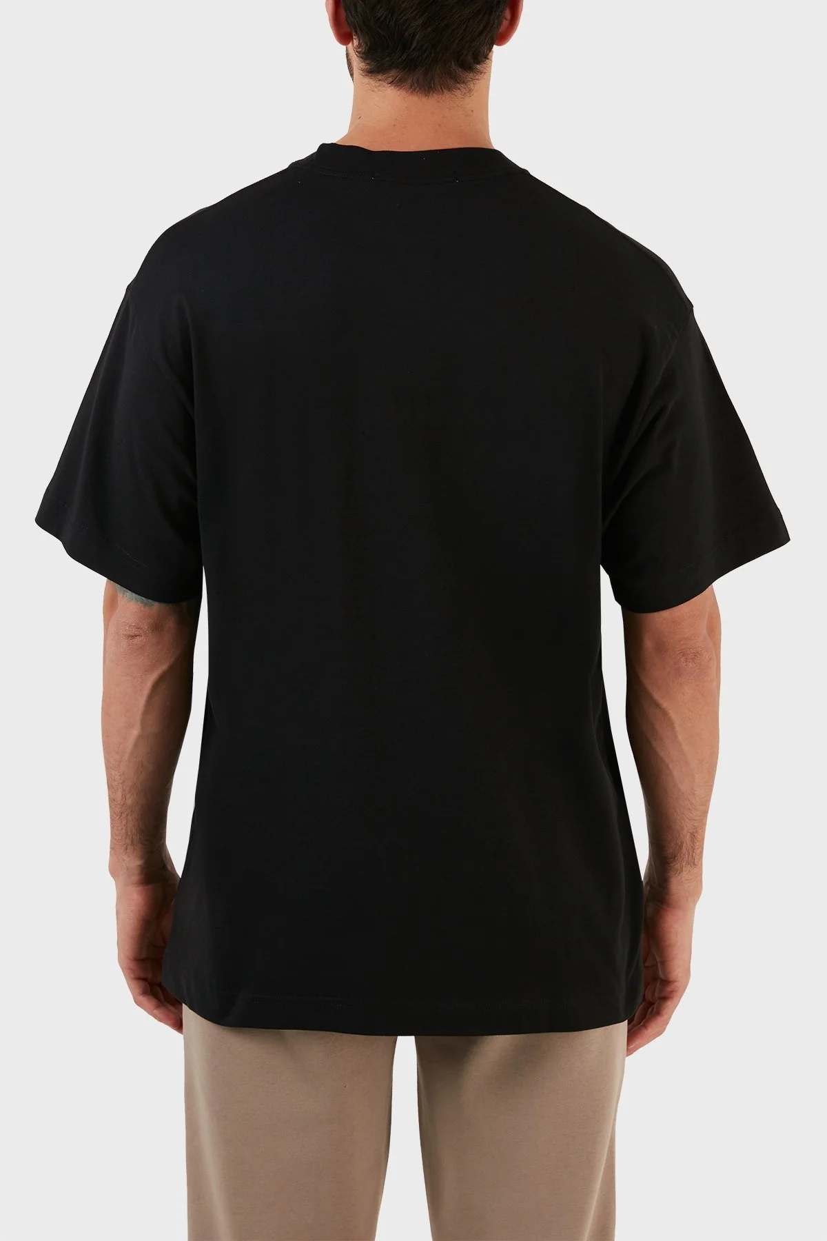 Calvin Klein Organik Pamuklu Oversize Bisiklet Yaka Erkek T Shirt J30J322516 BEH SİYAH - 2