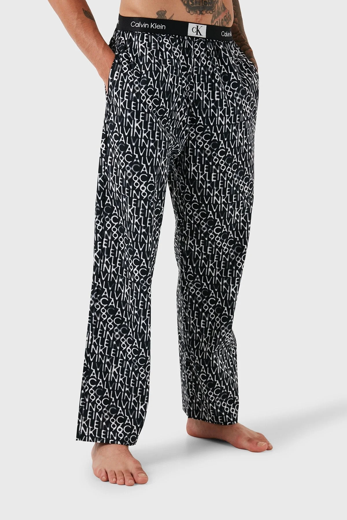 Calvin Klein Organik Pamuklu Regular Fit 000NM2526ENA8 Erkek Pijama Takımı 000NM2526E NA8 SİYAH - 4