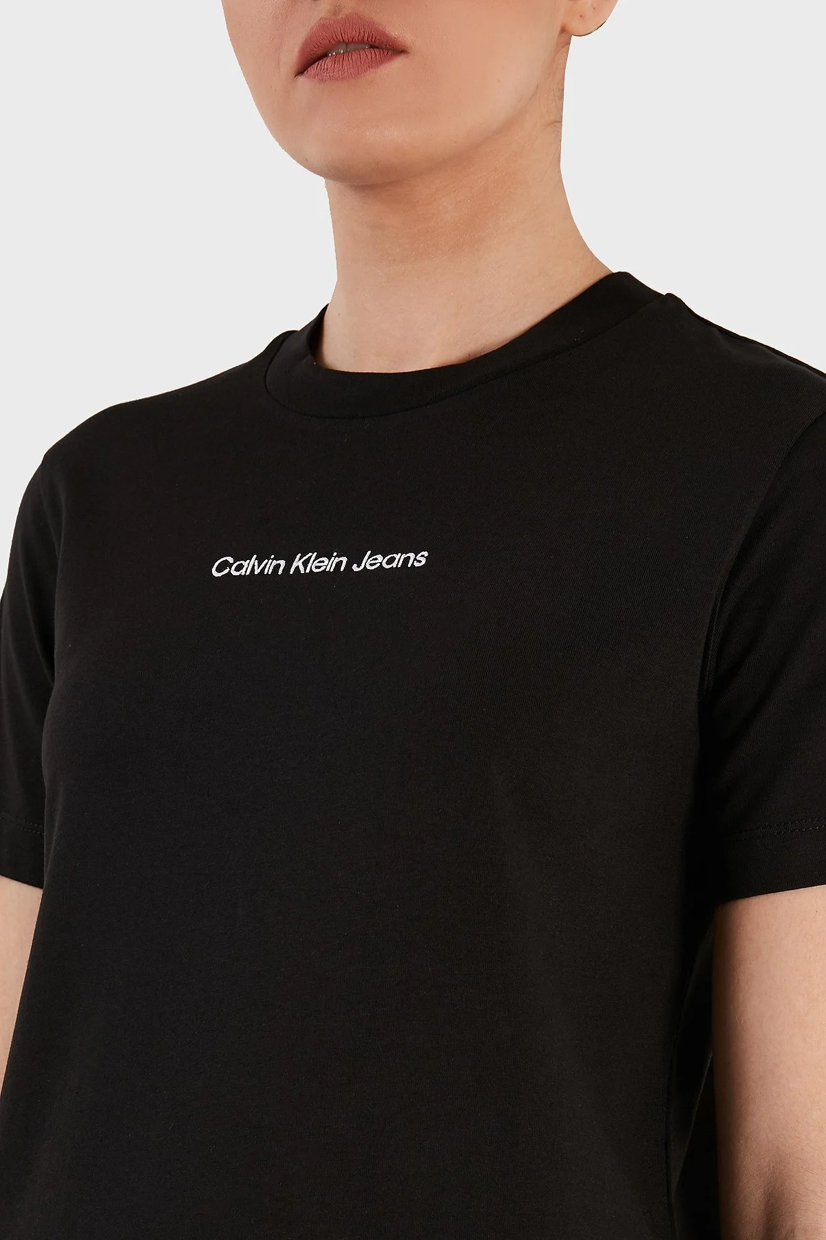Calvin Klein Organik Pamuklu Regular Fit Bisiklet Yaka Bayan T Shirt J20J221065 BEH SİYAH - 4