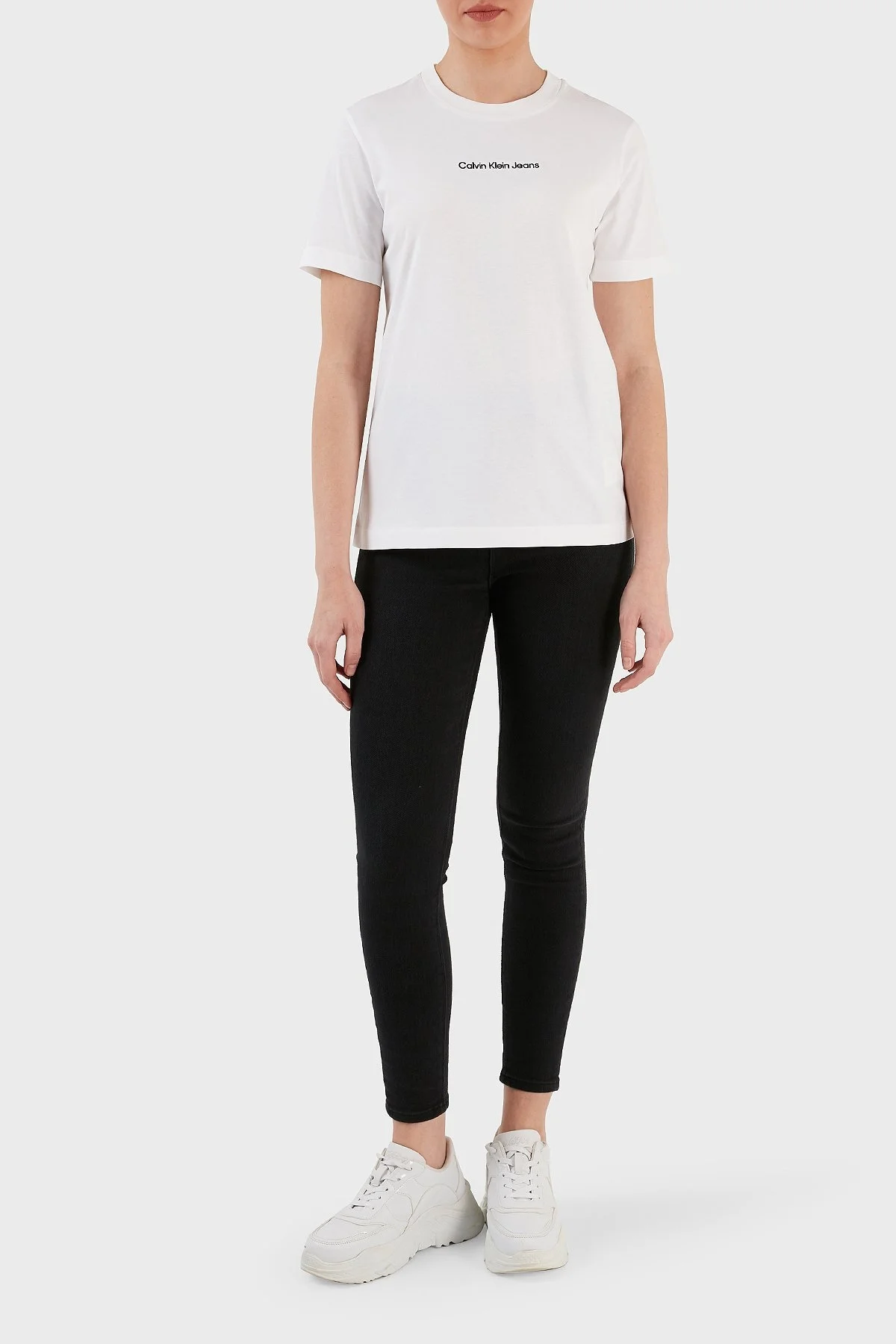 Calvin Klein Organik Pamuklu Regular Fit Bisiklet Yaka Bayan T Shirt J20J221065 YAF BEYAZ - 10