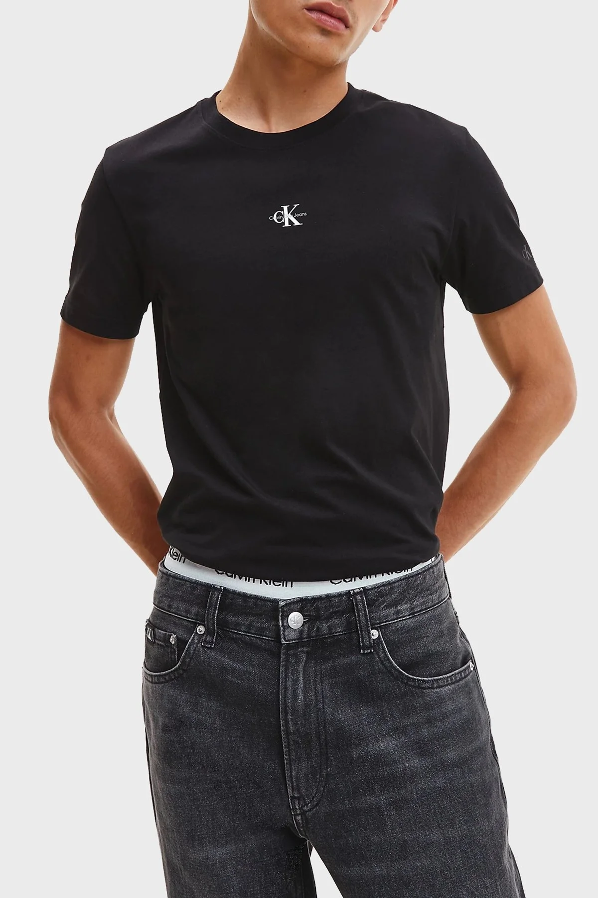 Calvin Klein Organik Pamuklu Regular Fit Bisiklet Yaka Erkek T Shirt J30J322466 BEH SİYAH - 1