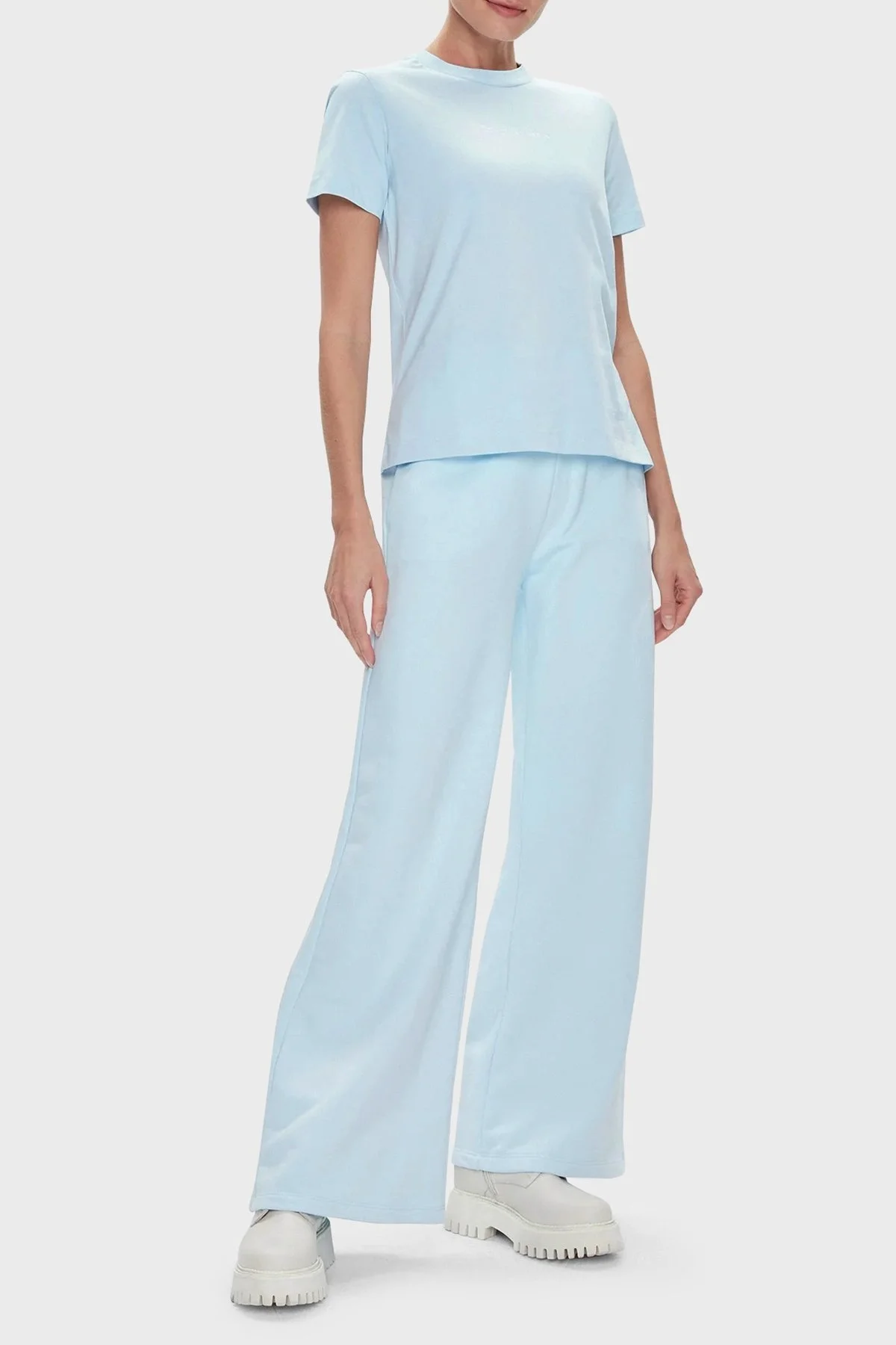 Calvin Klein Organik Pamuklu Regular Fit Bisiklet Yaka J20J221065CYR Bayan T Shirt J20J221065 CYR AÇIK MAVİ - 2