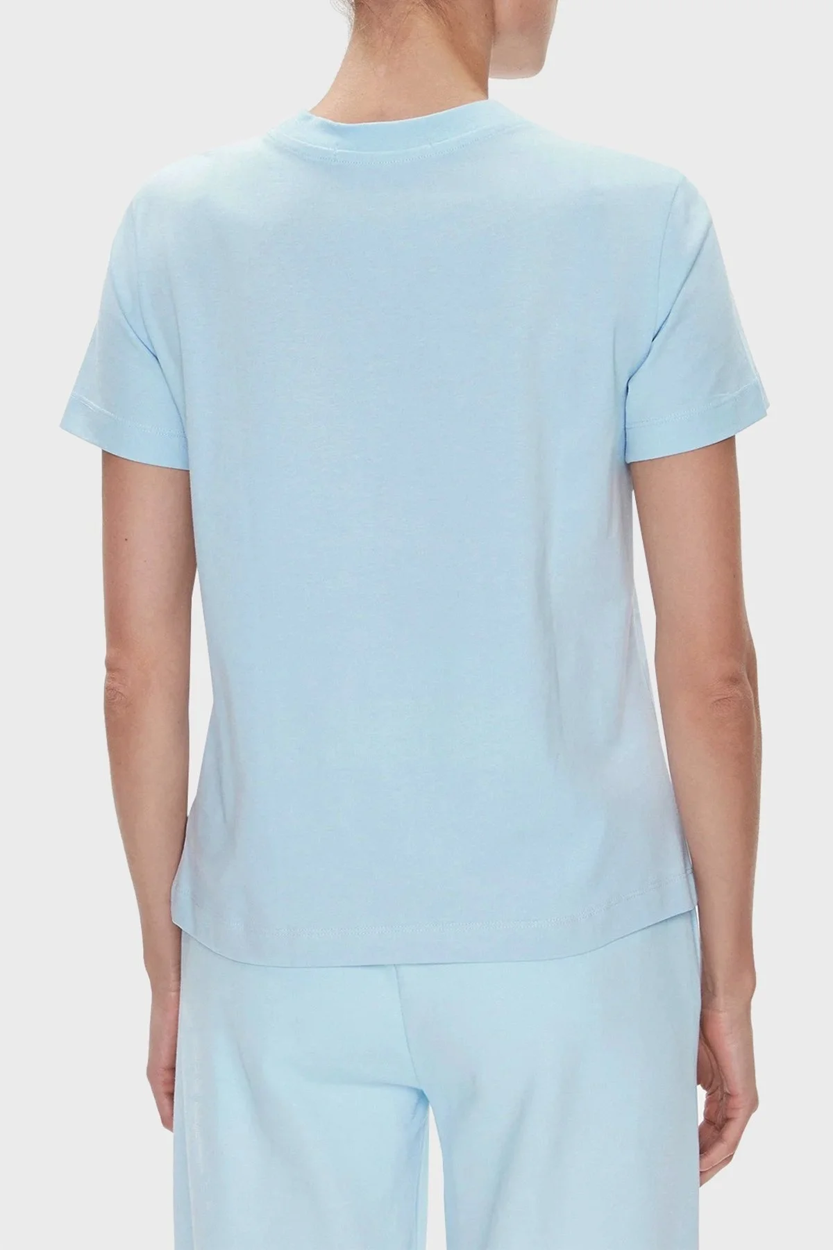 Calvin Klein Organik Pamuklu Regular Fit Bisiklet Yaka J20J221065CYR Bayan T Shirt J20J221065 CYR AÇIK MAVİ - 3
