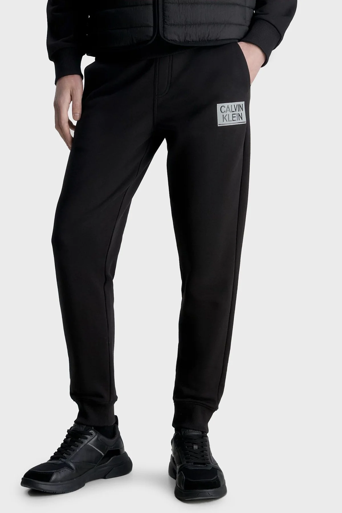 Calvin Klein Erkek Pantolon K10K111875 BEH SİYAH - 1