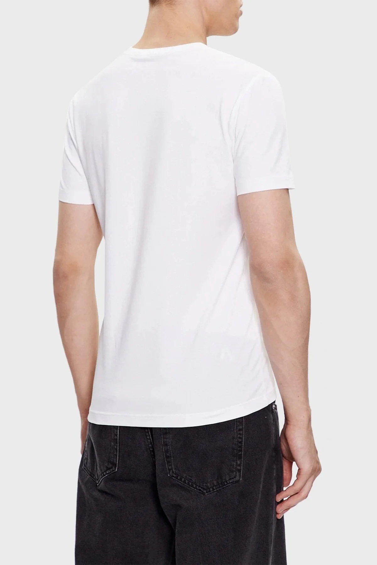 Calvin Klein Organik Pamuklu Regular Fit V Yaka J30J322842YAF Erkek T Shirt J30J322842 YAF BEYAZ - 3