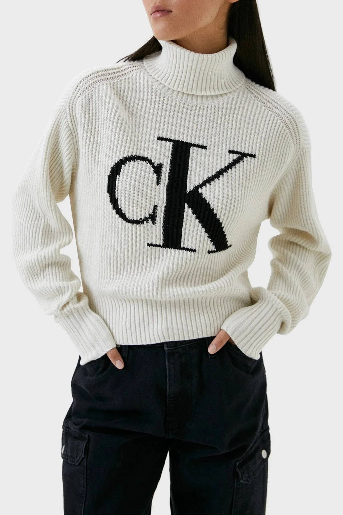 Calvin Klein Organik Pamuklu Relaxed Fit Balıkçı Yaka J20J221960YBI Bayan Kazak J20J221960 YBI BEYAZ - 1