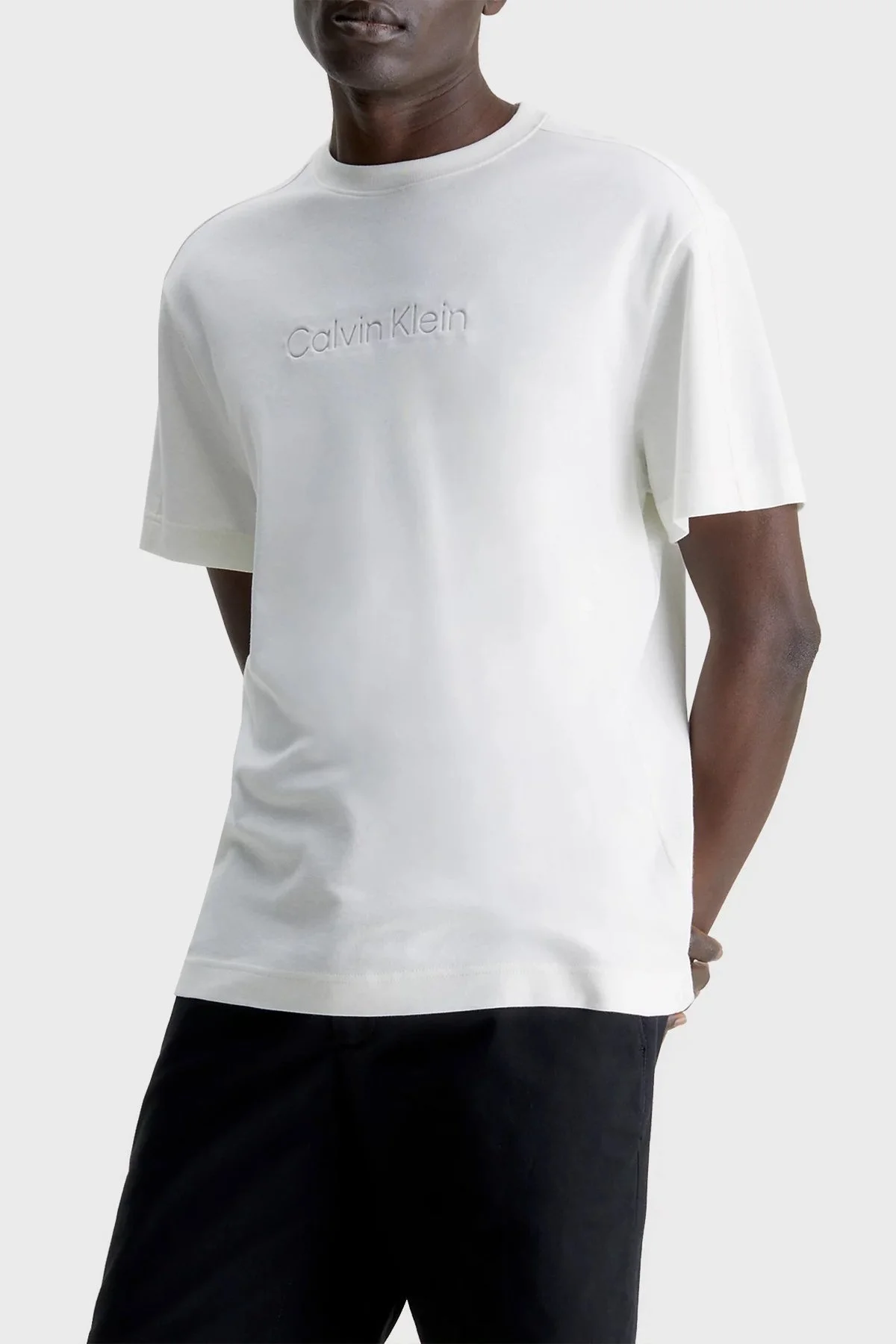 Calvin Klein Organik Pamuklu Relaxed Fit K10K109900YAH Erkek T Shirt K10K109900 YAH EKRU - 1