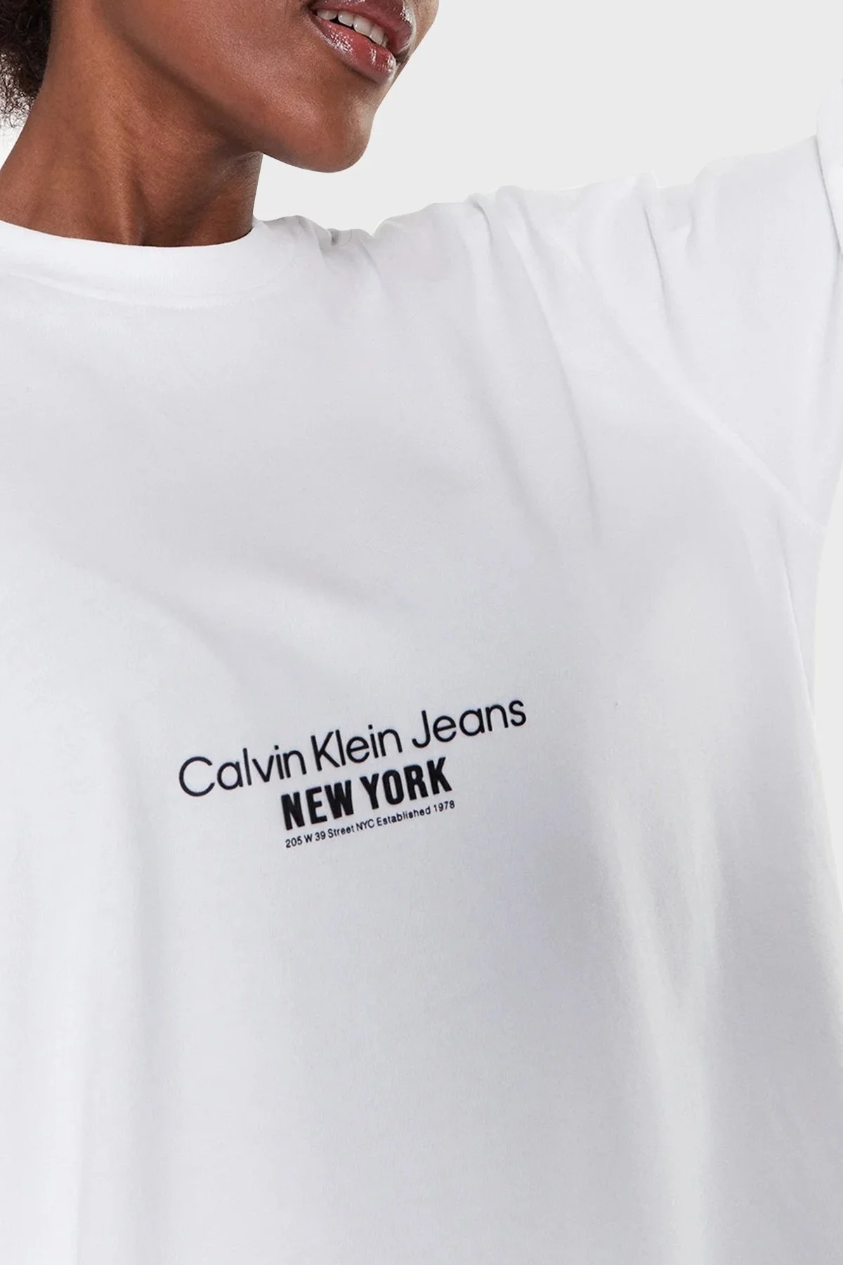Calvin Klein Organik Pamuklu Relaxed Fit T-shirt J20J220755YAF Bayan Elbise J20J220755 YAF BEYAZ - 4