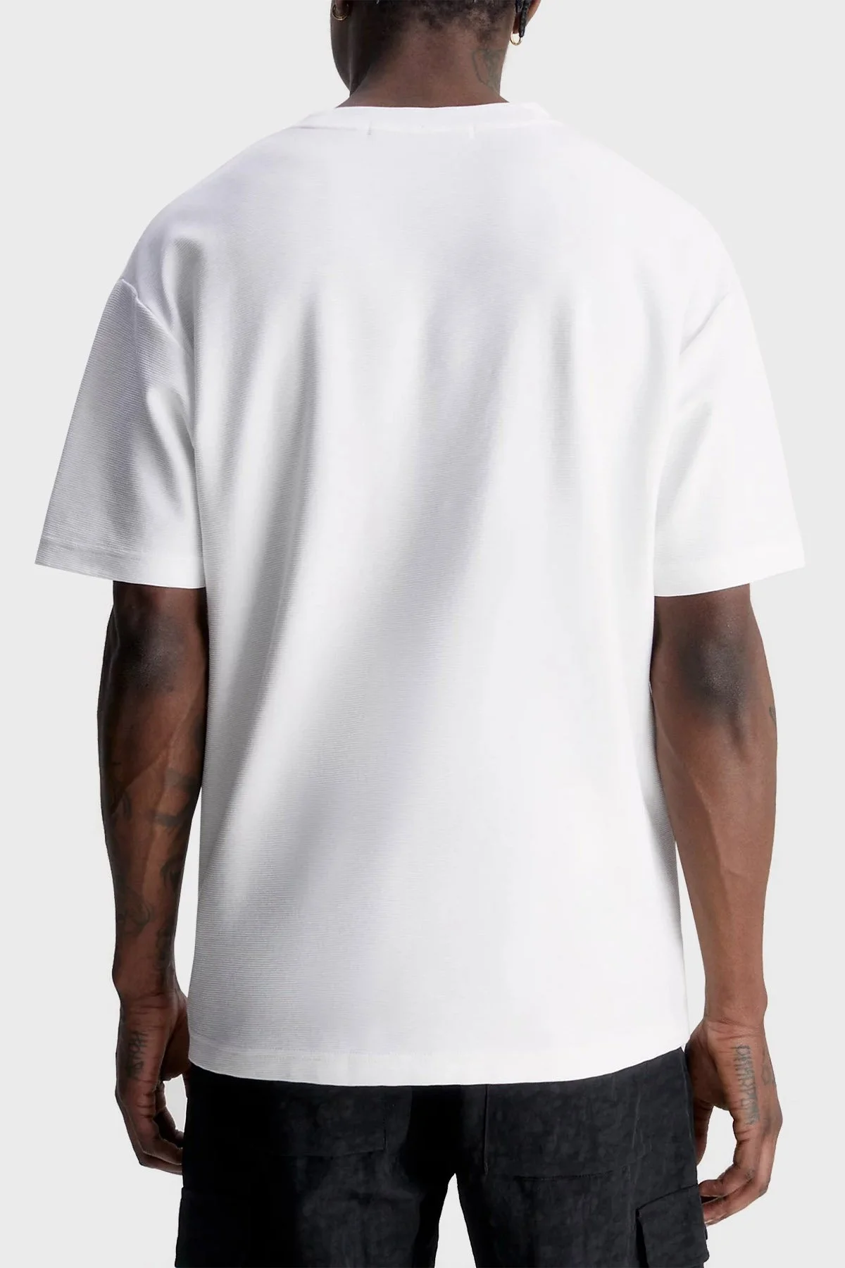 Calvin Klein Organik Pamuklu Slim Fit Bisiklet Yaka Erkek T Shirt J30J323491 YAF BEYAZ - 2