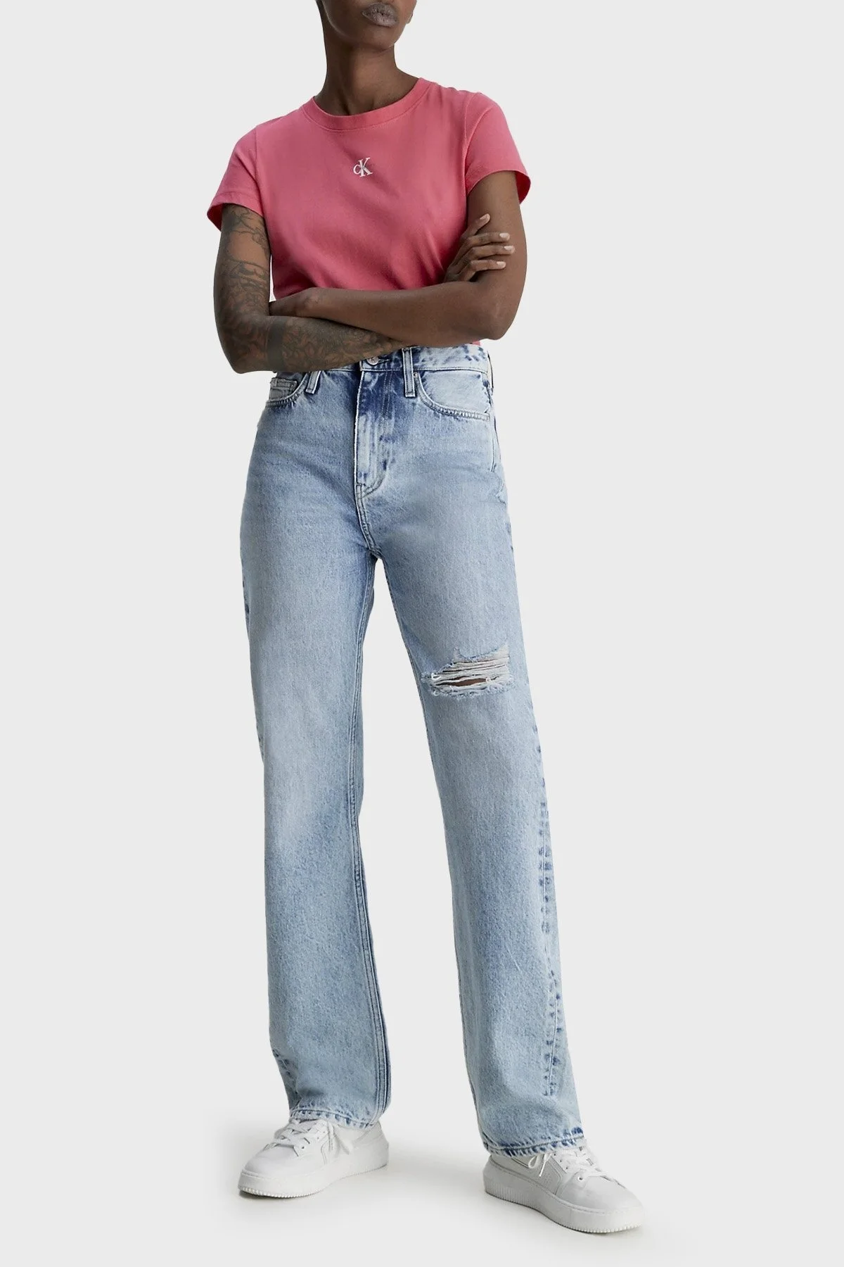 Calvin Klein Organik Pamuklu Slim Fit Bisiklet Yaka J20J220300XI1 Bayan T Shirt J20J220300 XI1 PEMBE - 3