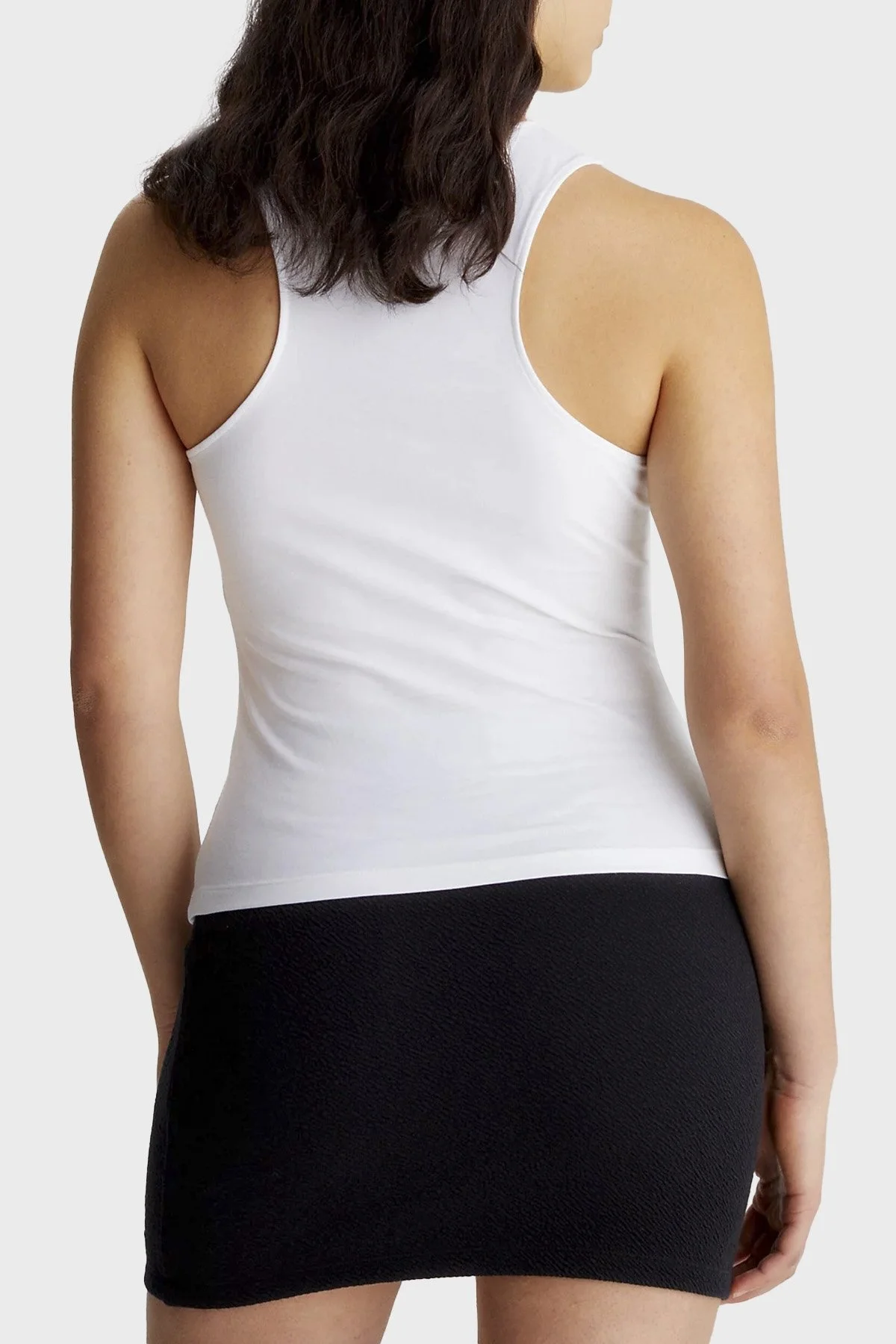 Calvin Klein Organik Pamuklu Streç Jarse Dar Kesim Kolsuz J20J220765YAF Bayan T Shirt J20J220765 YAF BEYAZ - 3