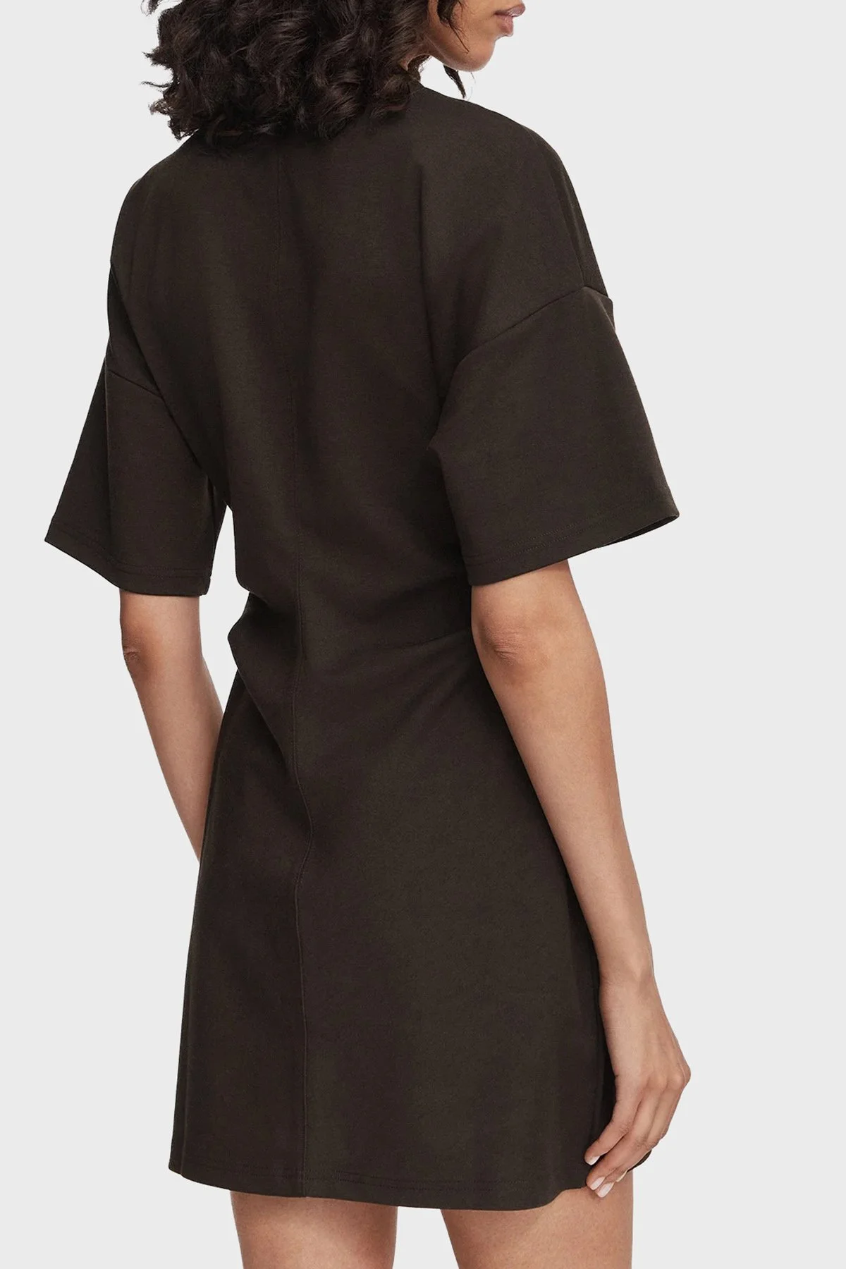 Calvin Klein Oversize Belden Büzgülü Mini LV047G251GTO2 Kadın Elbise LV047G251G TO2 Kahve - 2