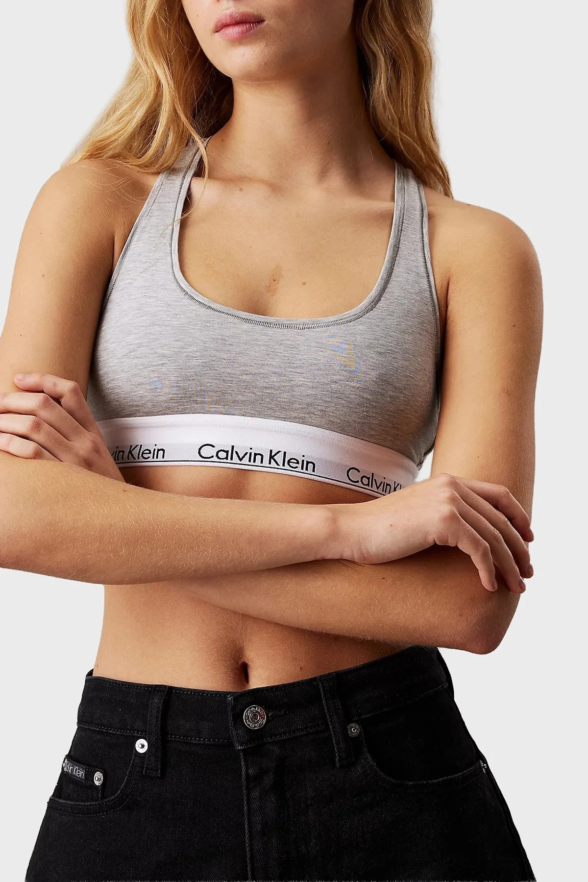Calvin Klein Pamuk Karışımlı Mom Fit Yüksek Bel Kısa Kot J20J2251541BY Bayan Short J20J225154 1BY SİYAH - 9