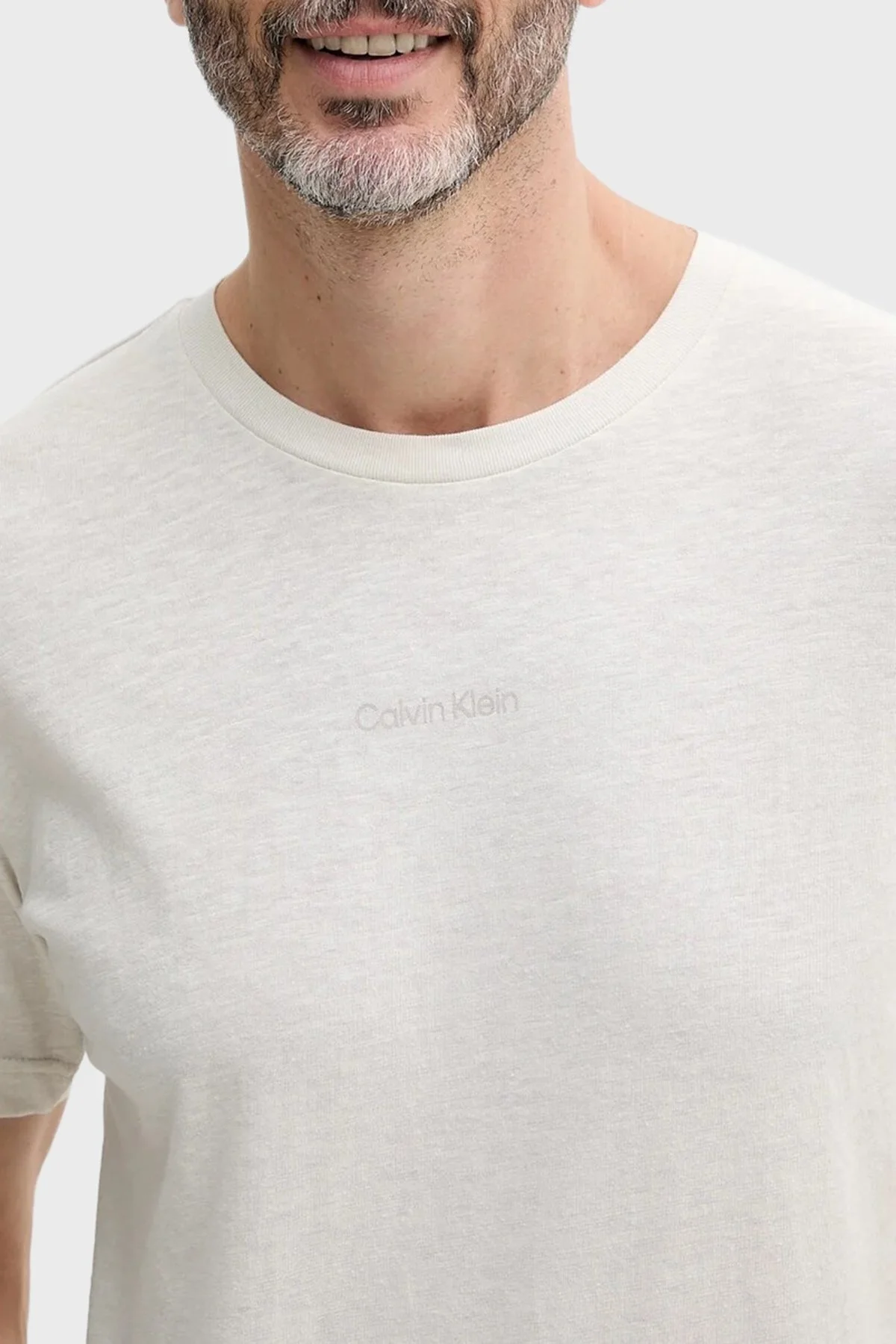 Calvin Klein Pamuk ve Keten Karışımlı Regular Fit Bisiklet Yaka KM0KM01138ADA Erkek T Shirt KM0KM01138 ADA KREM - 8