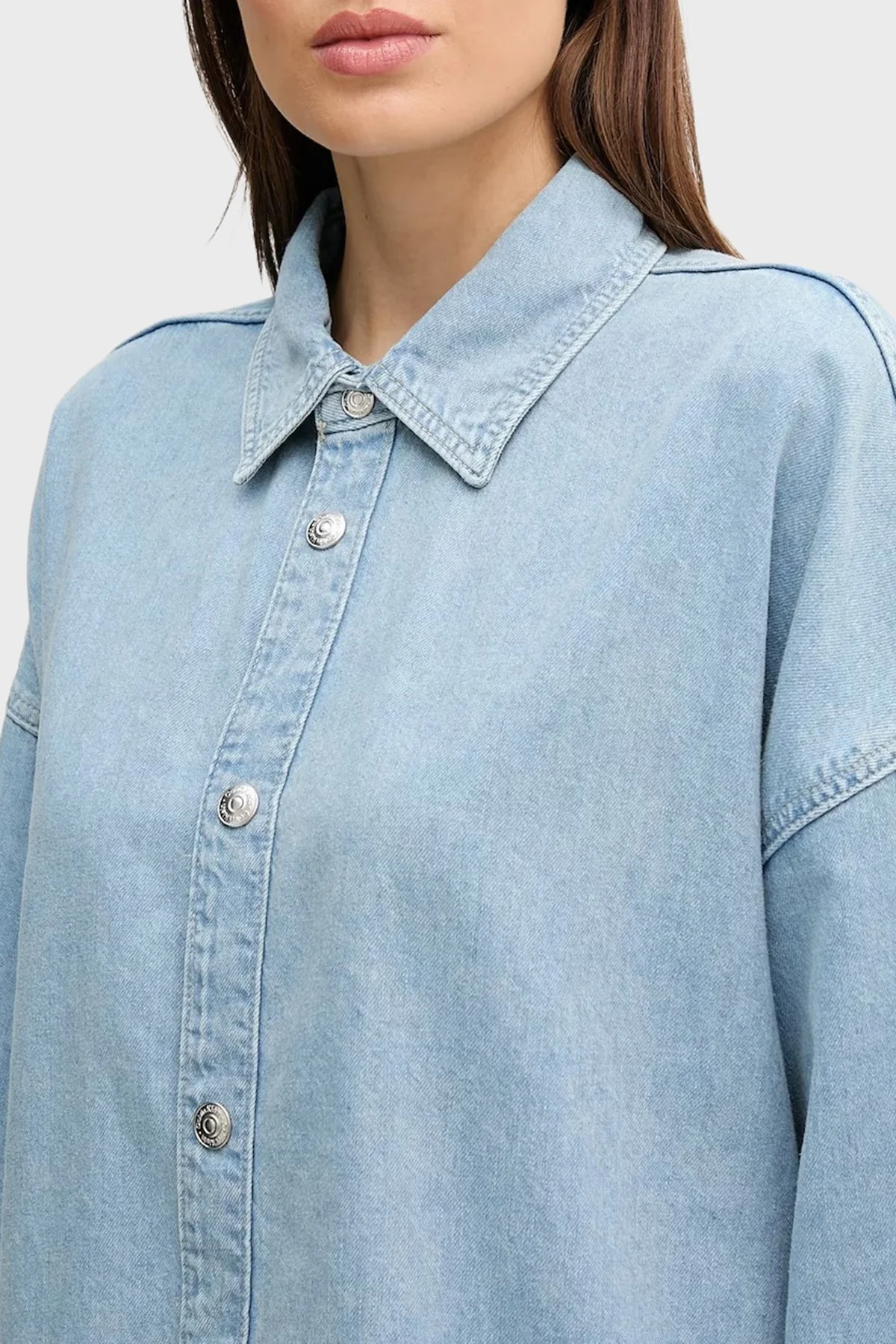 Calvin Klein Pamuk ve Keten Karışımlı Regular Fit Uzun Kollu Kot LV047C709GX1O Bayan Gömlek LV047C709G X1O İNDİGO - 4