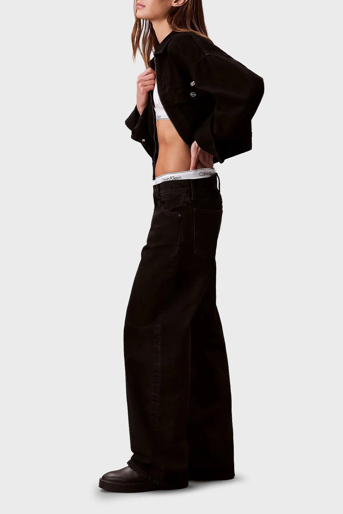 Calvin Klein Pamuklu Baggy Fit Düşük Bel Geniş Paça Jeans LV047D713GTWM Bayan Kot Pantolon LV047D713G TWM SİYAH - 4