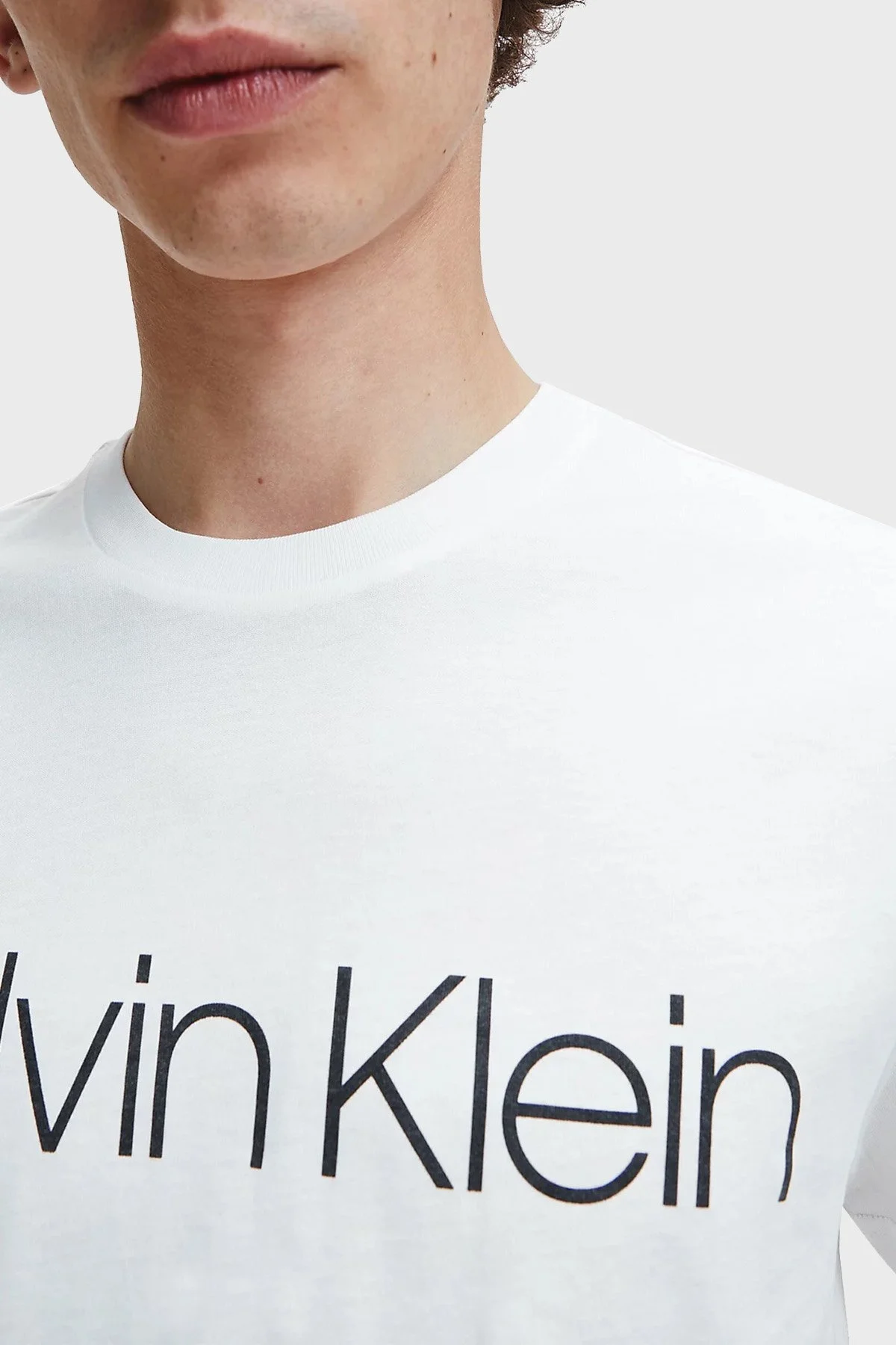 Calvin Klein Pamuklu Baskılı Regular Fit Bisiklet Yaka Erkek T Shirt K10K104063 117 BEYAZ - 3