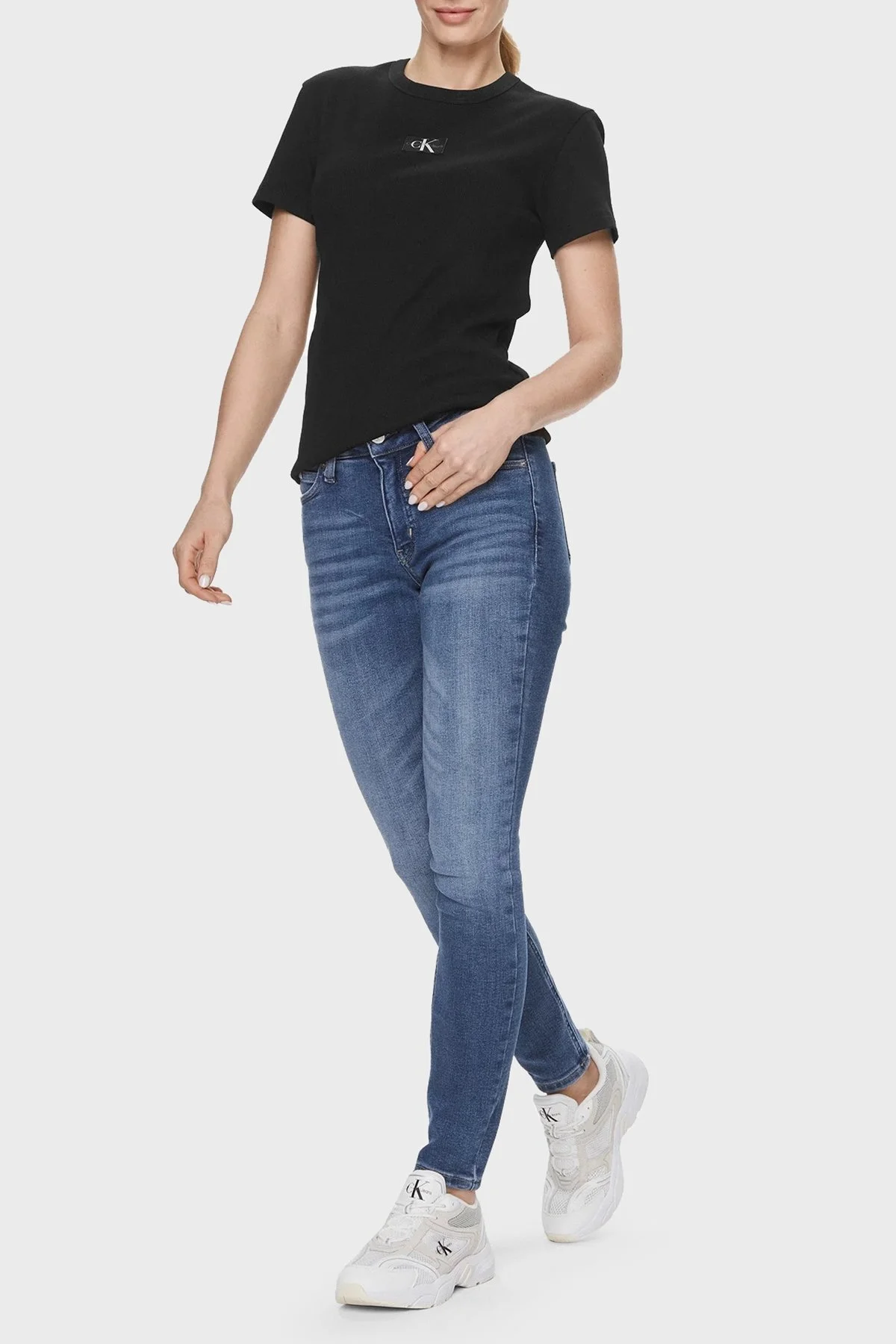 Calvin Klein Pamuklu Bisiklet Yaka Regular Fit J20J222687BEH Bayan T Shirt J20J222687 BEH SİYAH - 2