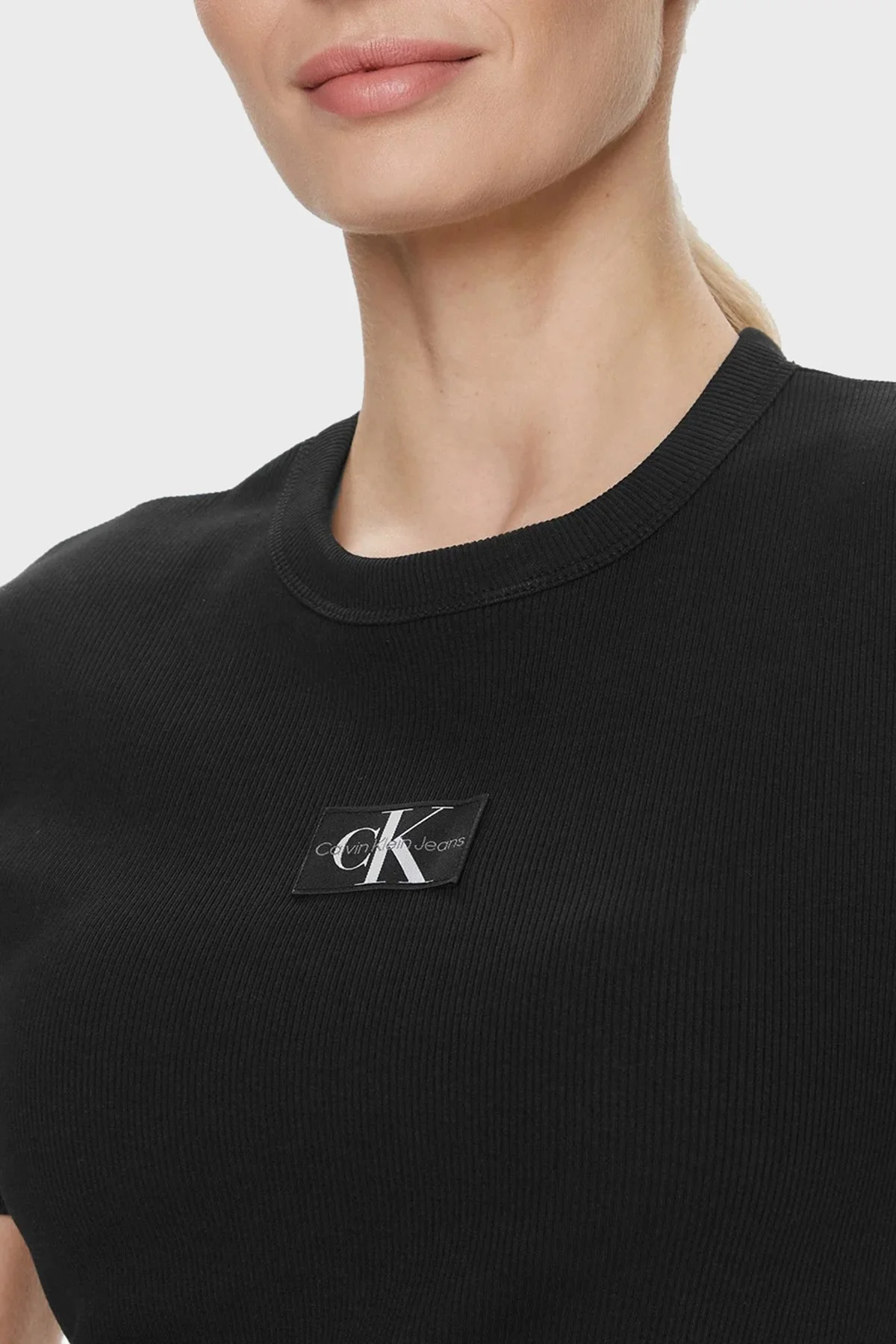 Calvin Klein Pamuklu Bisiklet Yaka Regular Fit J20J222687BEH Bayan T Shirt J20J222687 BEH SİYAH - 4