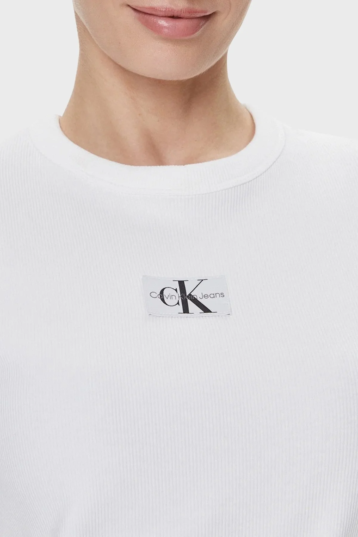 Calvin Klein Pamuklu Bisiklet Yaka Regular Fit J20J222687YAF Bayan T Shirt J20J222687 YAF BEYAZ - 4
