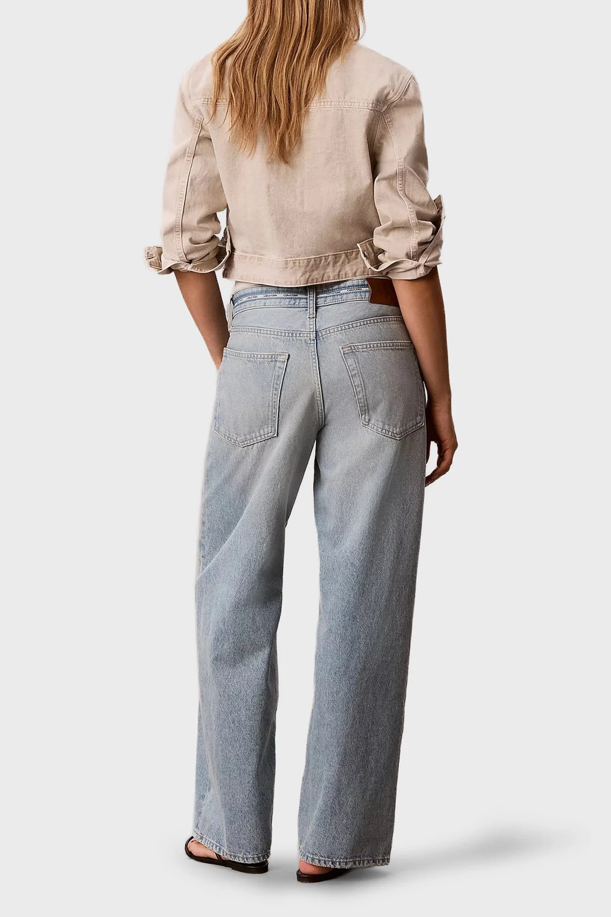 Calvin Klein Pamuklu Düşük Bel Bol Paça Baggy Jeans LV047G916GYP3 Kadın Kot Pantolon LV047G916G YP3 AÇIK MAVİ - 3
