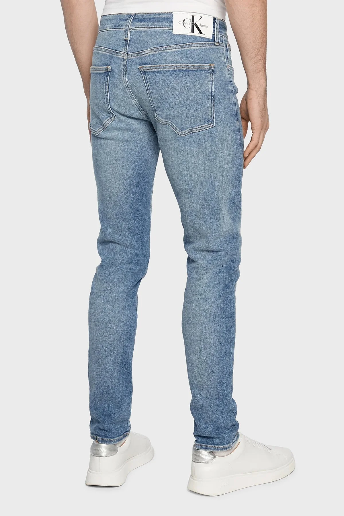 Calvin Klein Pamuklu Düşük Bel Dar Paça Skinny Fit Pantolon Erkek Kot Pantolon J30J322413 1A4 MAVİ - 3