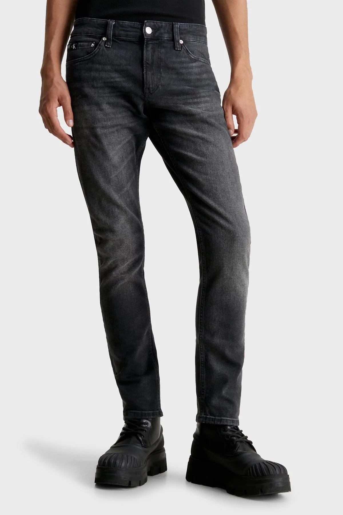 Calvin Klein Pamuklu Düşük Bel Dar Paça Slim Fit J30 Jeans J30J3238581BY Erkek Kot Pantolon J30J323858 1BY SİYAH - 1