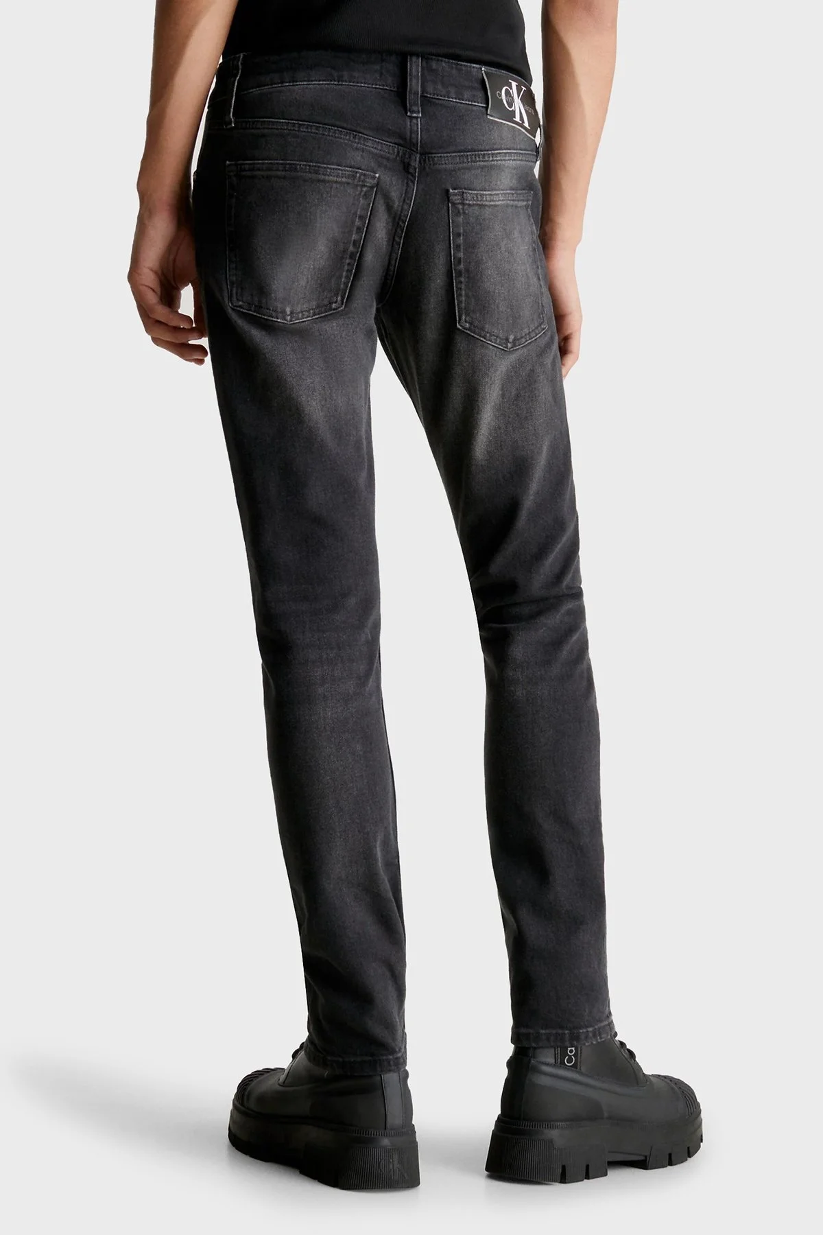 Calvin Klein Pamuklu Düşük Bel Dar Paça Slim Fit J30 Jeans J30J3238581BY Erkek Kot Pantolon J30J323858 1BY SİYAH - 2