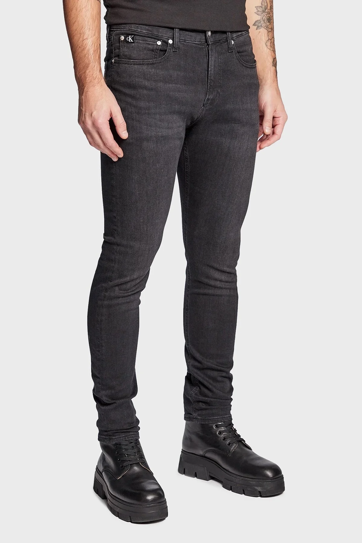 Calvin Klein Pamuklu Düşük Bel Skinny Fit Pantolon Erkek Kot Pantolon J30J322402 1BY SİYAH - 2
