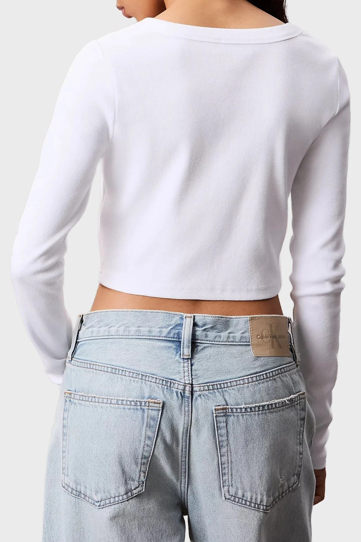 Calvin Klein Pamuklu Fitted Fit V Yaka Fitilli Kısa LV047C204GYAA Bayan Hırka LV047C204G YAA BEYAZ - 3