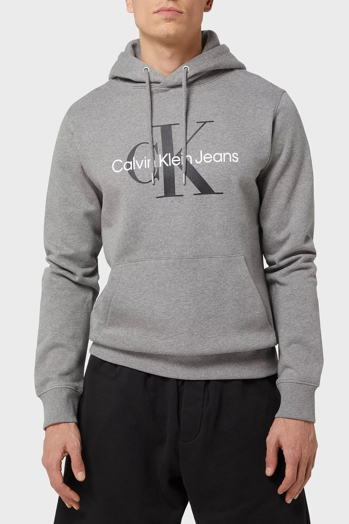 Calvin Klein Pamuklu Kapüşonlu Kanguru Cepli Regular Fit Erkek Sweat J30J320934 P2D GRİ - 1