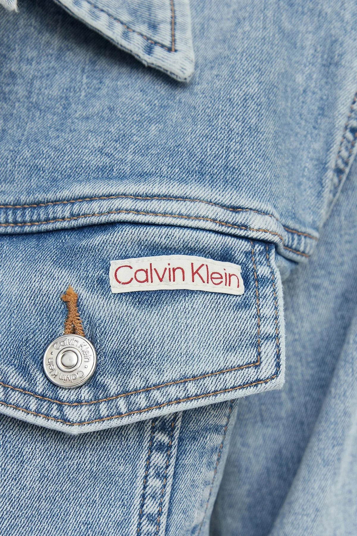 Calvin Klein Pamuklu Klasik Yaka Düğmeli Kadın Kot Ceket LV047F672G 1XT MAVİ - 5
