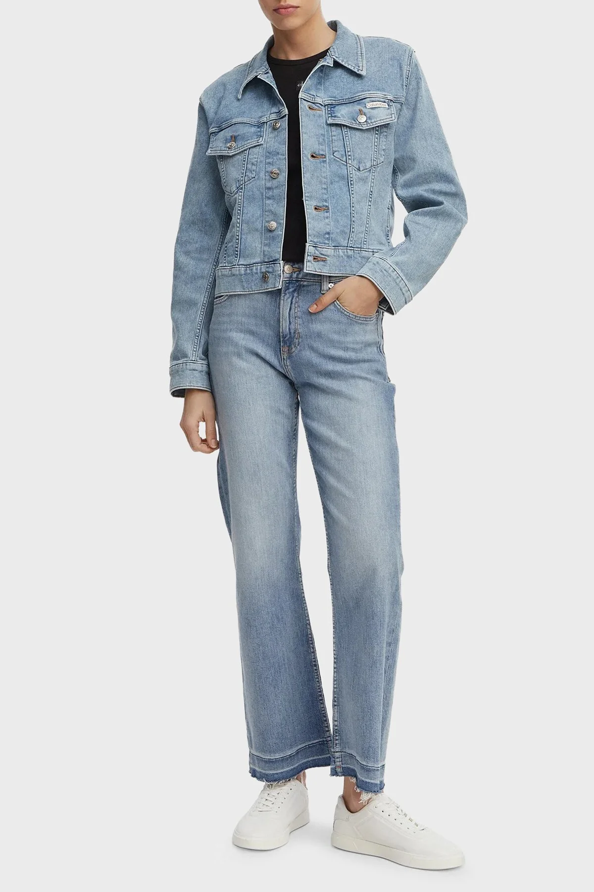 Calvin Klein Pamuklu Klasik Yaka Düğmeli Kadın Kot Ceket LV047F672G 1XT MAVİ - 2