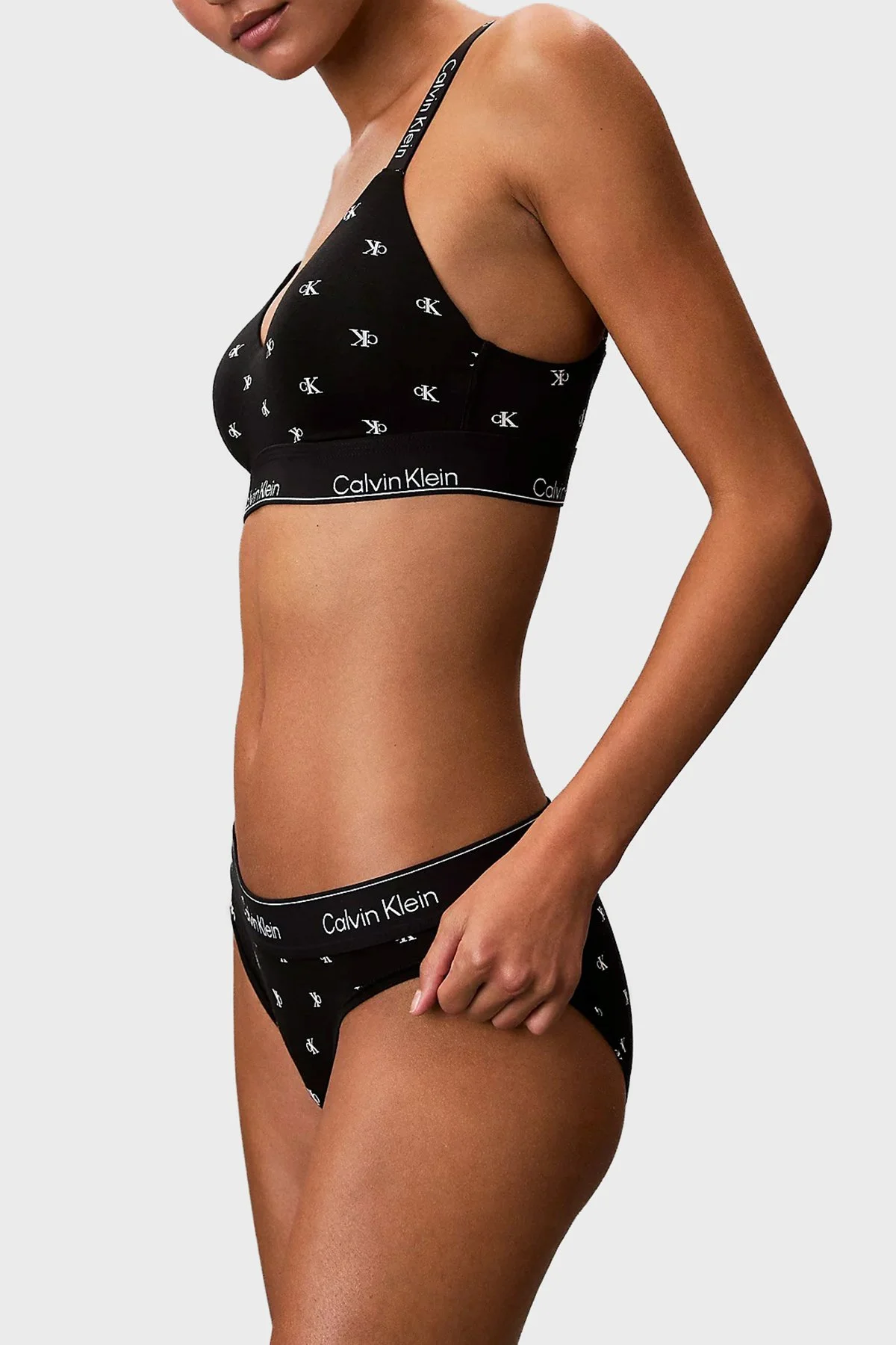 Calvin Klein Pamuklu Logolu LV00QF8504PCS Bayan Sütyen LV00QF8504 PCS SİYAH - 5