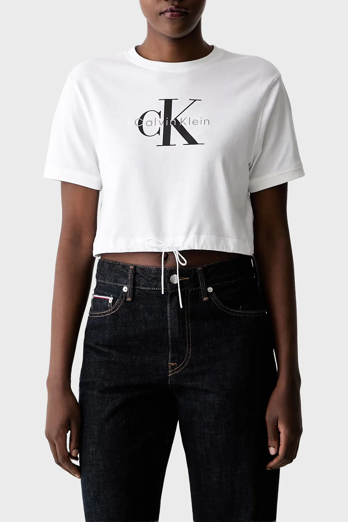 Calvin Klein Pamuklu Logolu Regular Fit Bisiklet Yaka LV047G288GYAF Kadın T Shirt LV047G288G YAF BEYAZ - 1