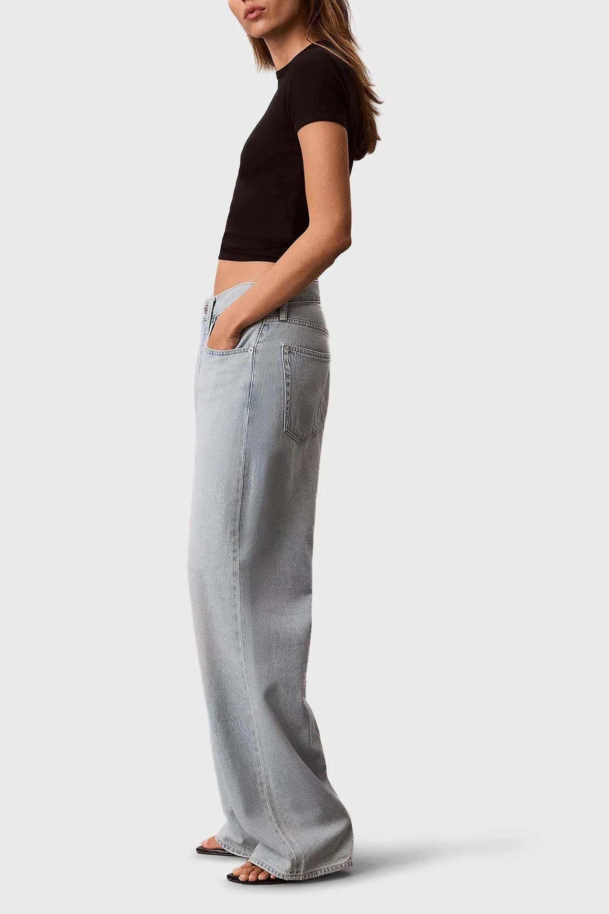 Calvin Klein Pamuklu Logolu Slim Fit Bisiklet Yaka LV047G816GUB1 Kadın T Shirt LV047G816G UB1 SİYAH - 5