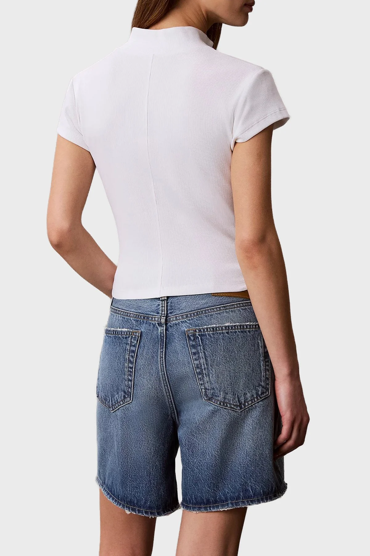 Calvin Klein Pamuklu Logolu Slim Fit Fermuarlı Dik Yaka LV047G240GYAF Kadın Top LV047G240G YAF BEYAZ - 3