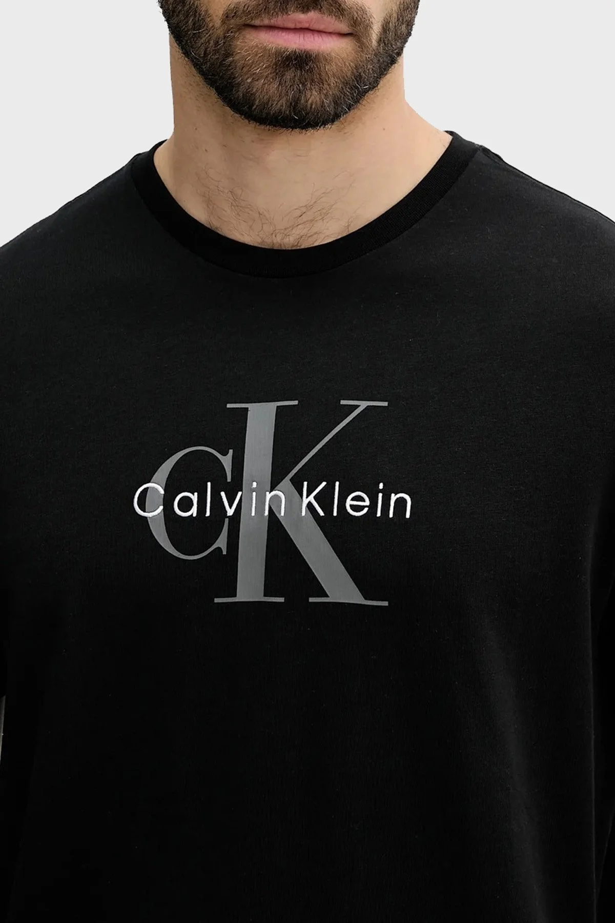 Calvin Klein Pamuklu Loose Fit Bisiklet Yaka Logolu LV04RB862GUB1 Erkek T Shirt LV04RB862G UB1 SİYAH - 3
