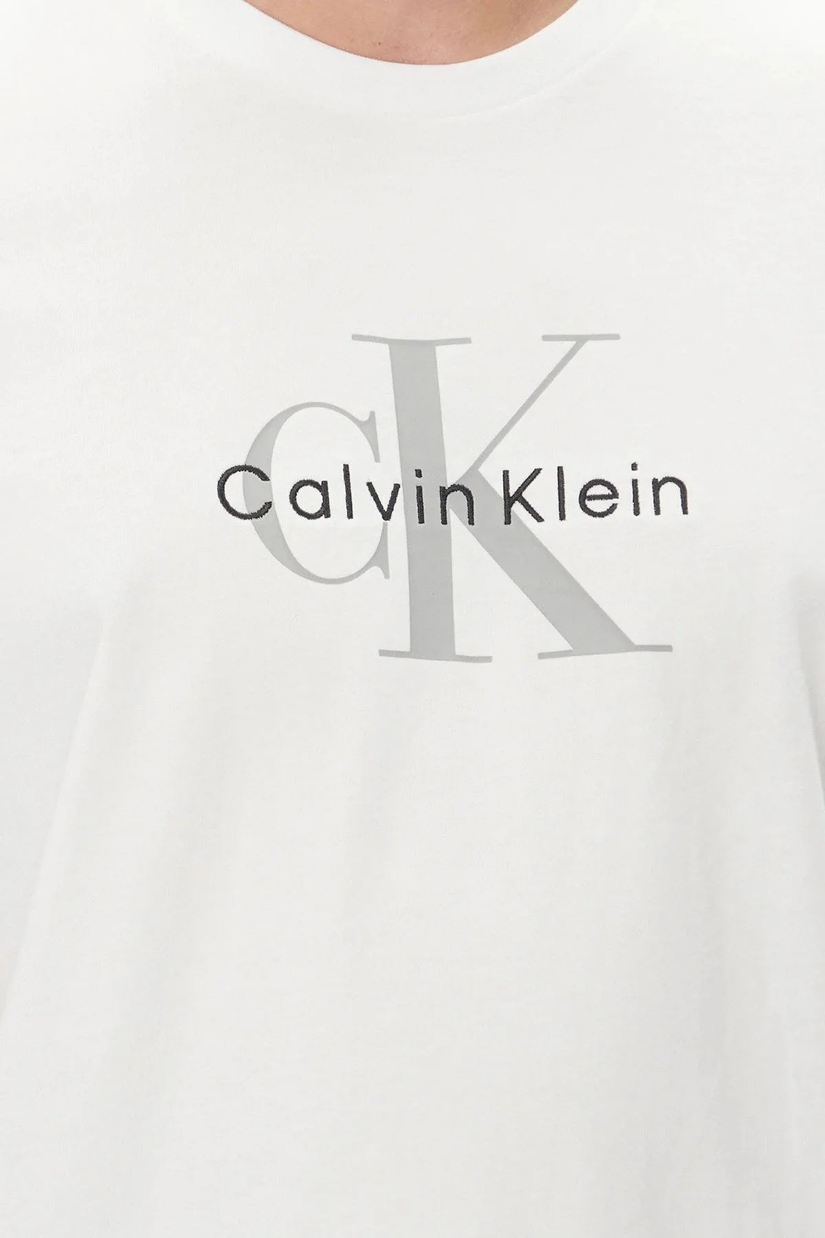 Calvin Klein Pamuklu Loose Fit Bisiklet Yaka Logolu LV04RB862GYAA Erkek T Shirt LV04RB862G YAA BEYAZ - 4