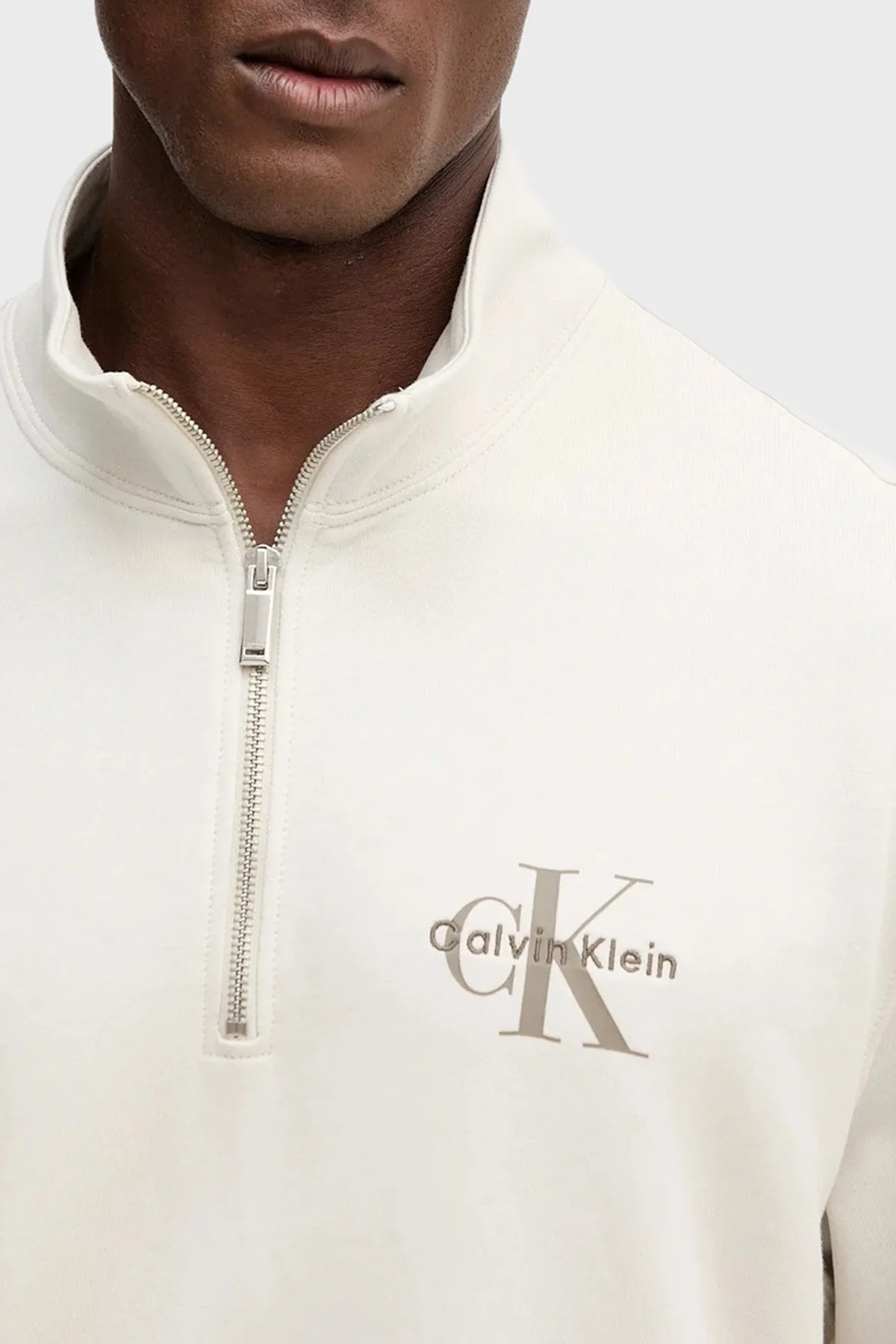 Calvin Klein Pamuklu Loose Fit Yarım Fermuarlı Dik Yaka LV04RD244G67U Erkek Sweat LV04RD244G 67U EKRU - 4