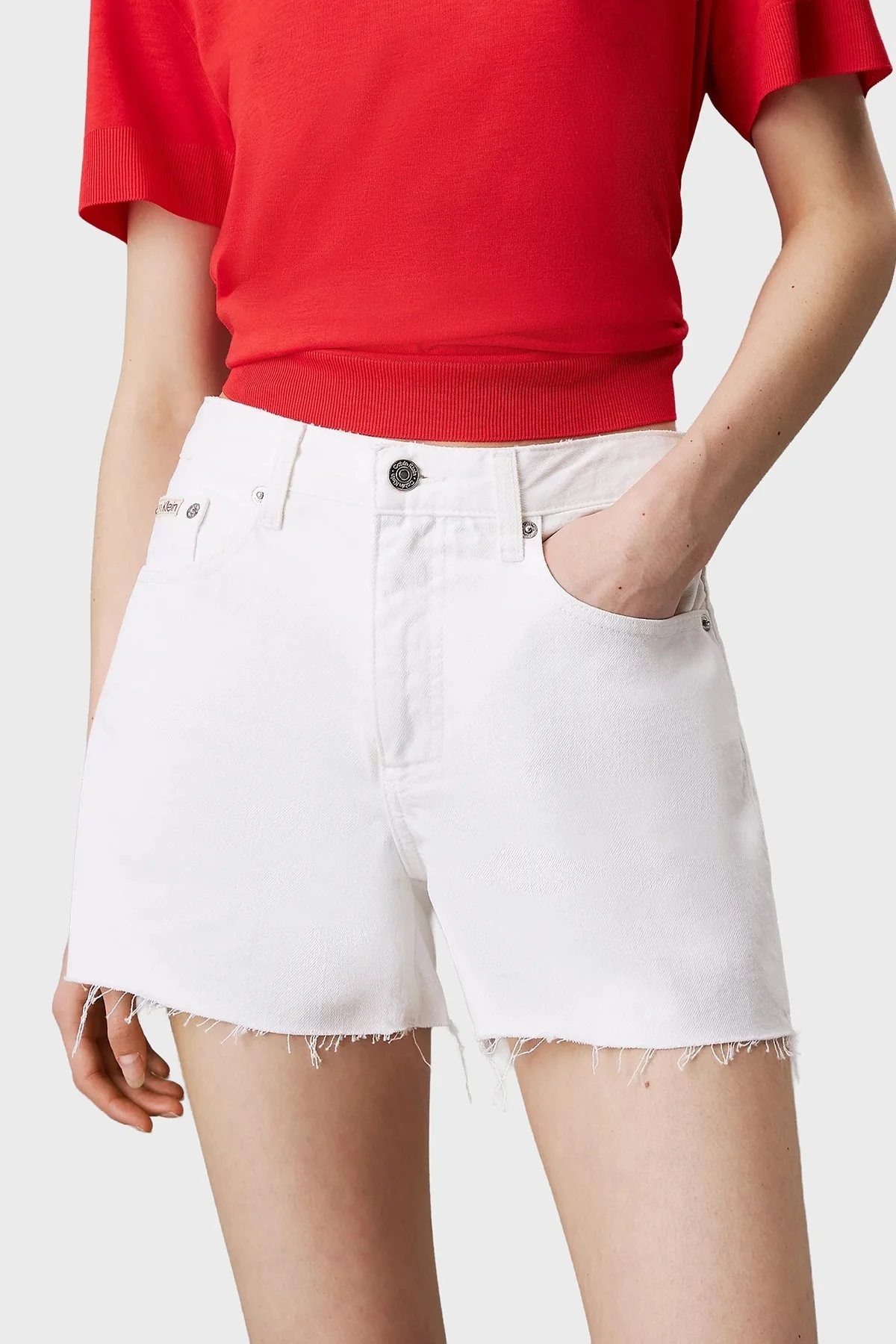 Calvin Klein Pamuklu Mom Fit Yüksek Bel Kısa Kot J20J2251531AA Bayan Short J20J225153 1AA BEYAZ - 6