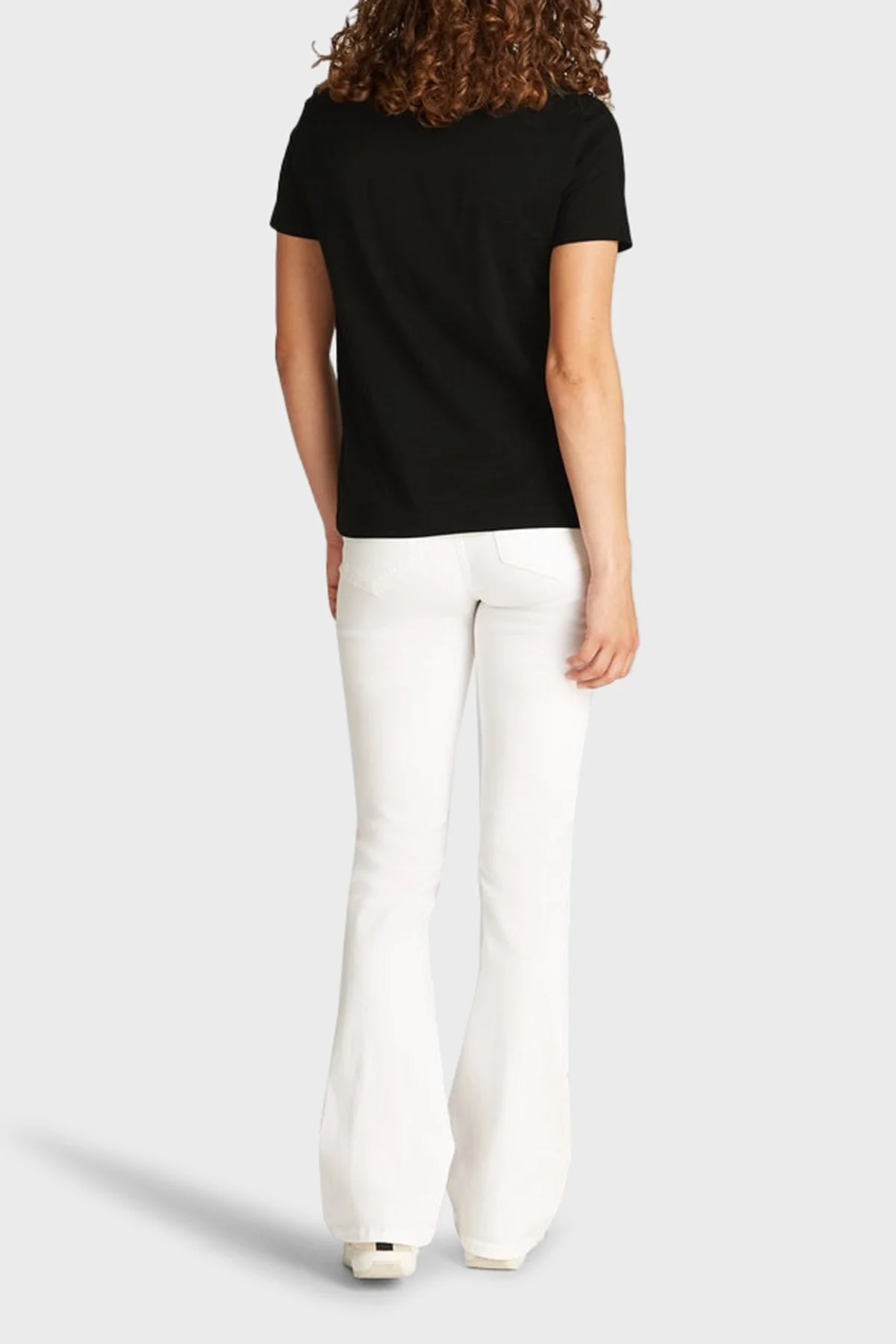 Calvin Klein Pamuklu Monogram Logo Baskılı Regular Fit Bisiklet Yaka J20J225545BEH Bayan T Shirt J20J225545 BEH SİYAH - 2