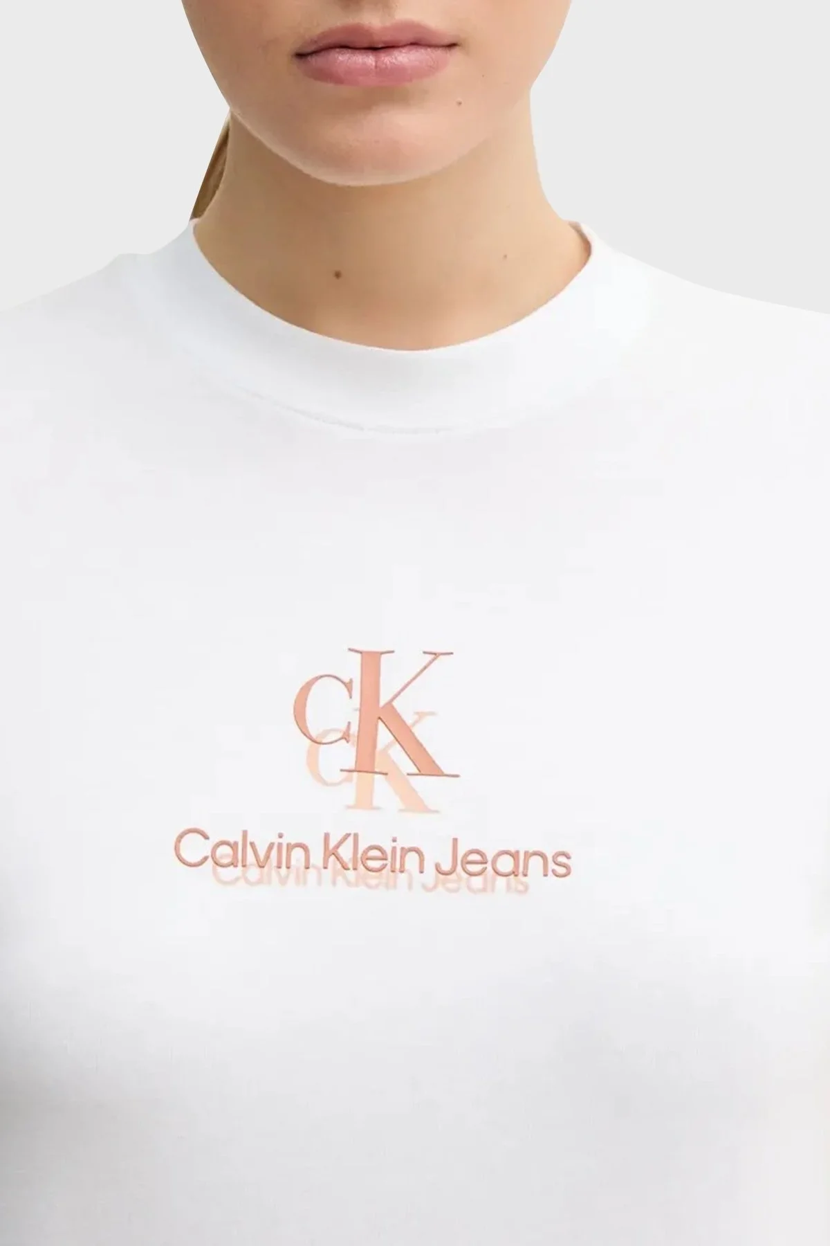 Calvin Klein Pamuklu Monogram Logo Baskılı Regular Fit Bisiklet Yaka J20J225545YAA Bayan T Shirt J20J225545 YAA BEYAZ - 9