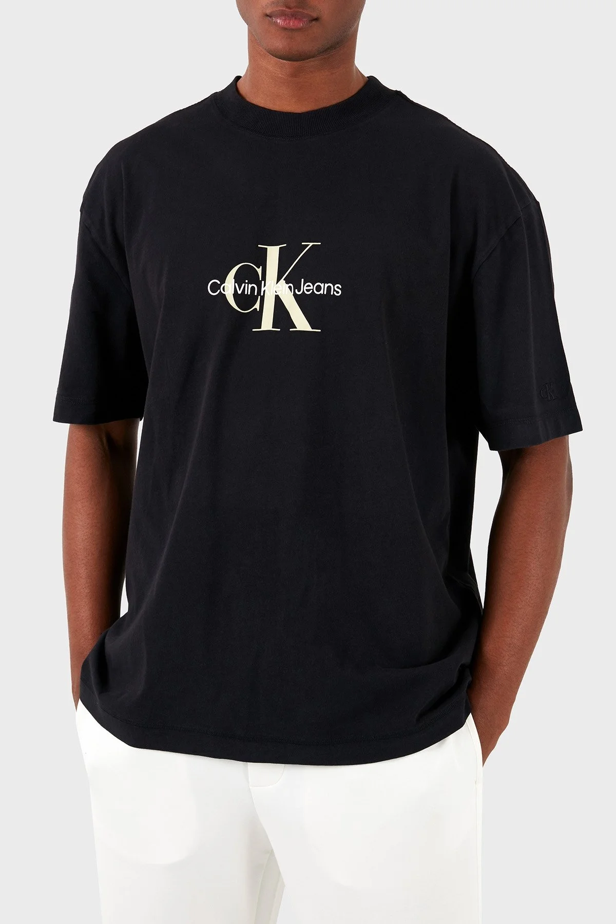 Calvin Klein Pamuklu Oversize Bisiklet Yaka J30J325427BEH Erkek T Shirt J30J325427 BEH SİYAH - 1