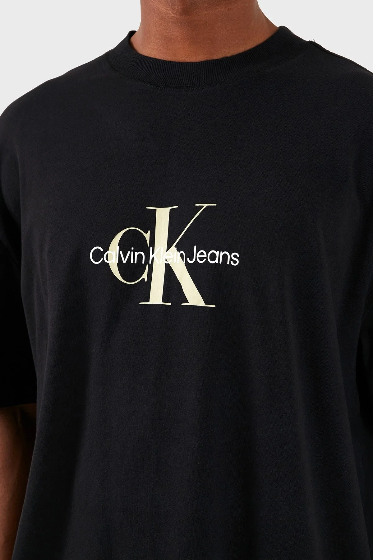 Calvin Klein Pamuklu Oversize Bisiklet Yaka J30J325427BEH Erkek T Shirt J30J325427 BEH SİYAH - 5